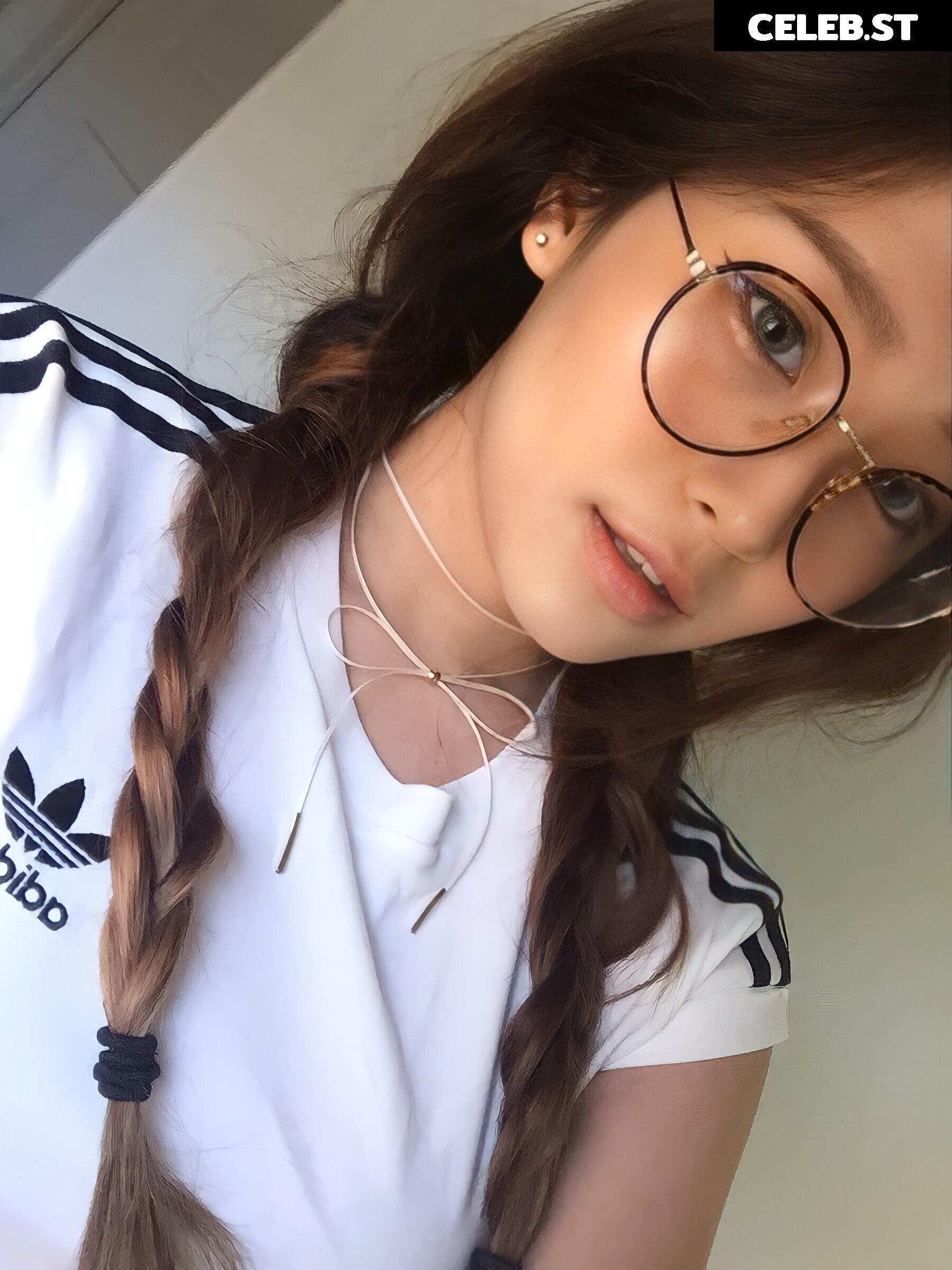 Kang Hee Yoon / Hyoon / Aikuros Image 4314859