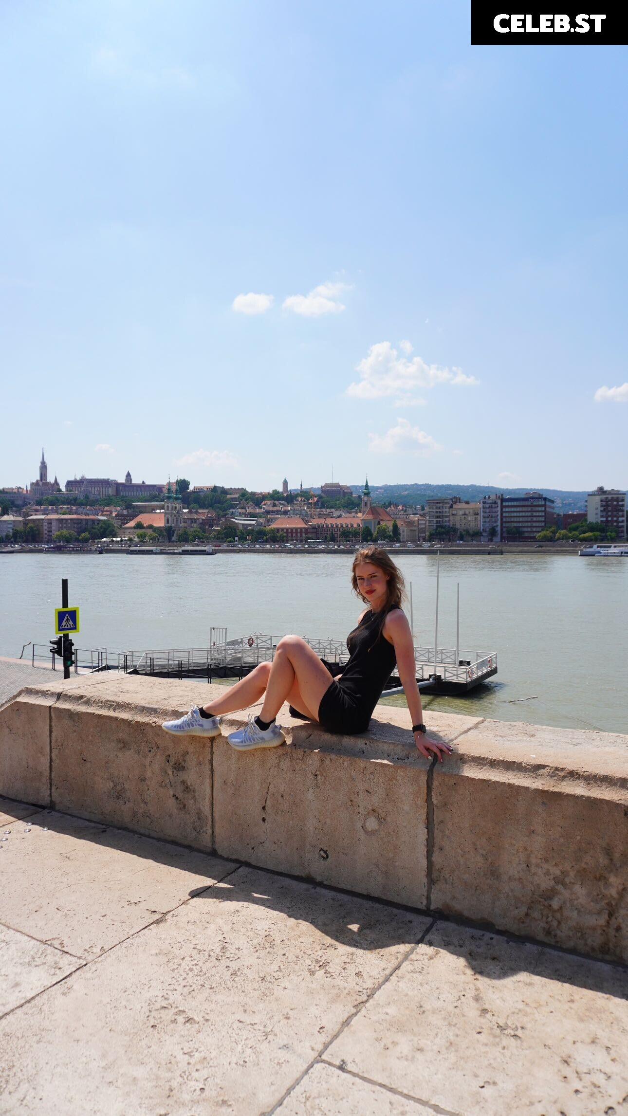 Mira.004 Image 4314680