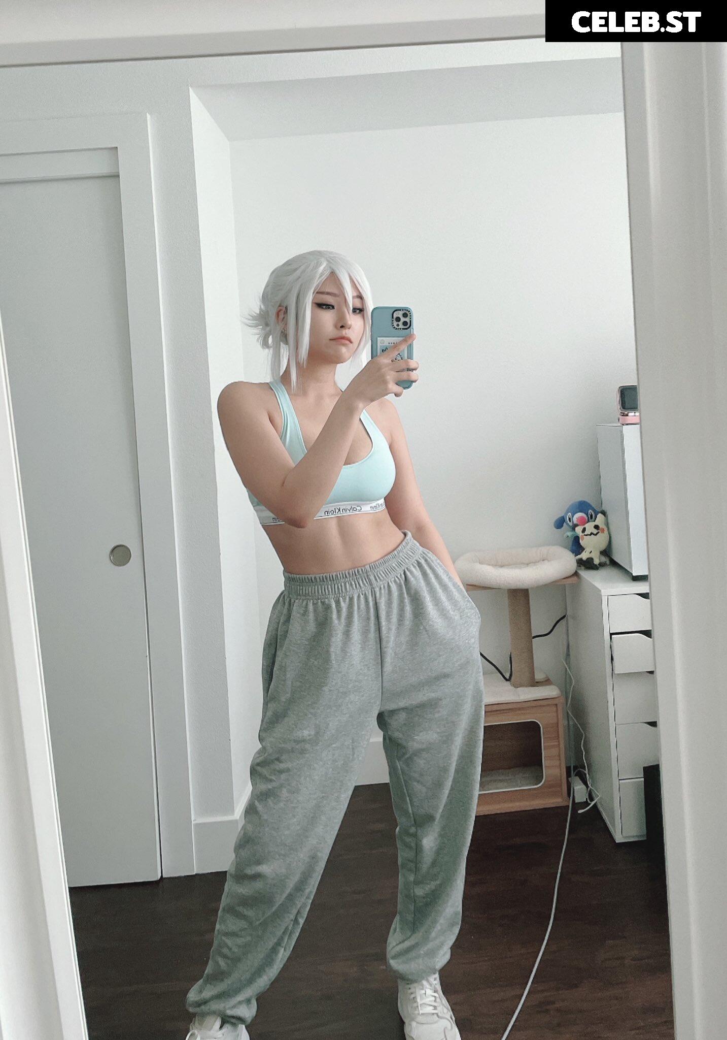 Kang Hee Yoon / Hyoon / Aikuros Image 4313424