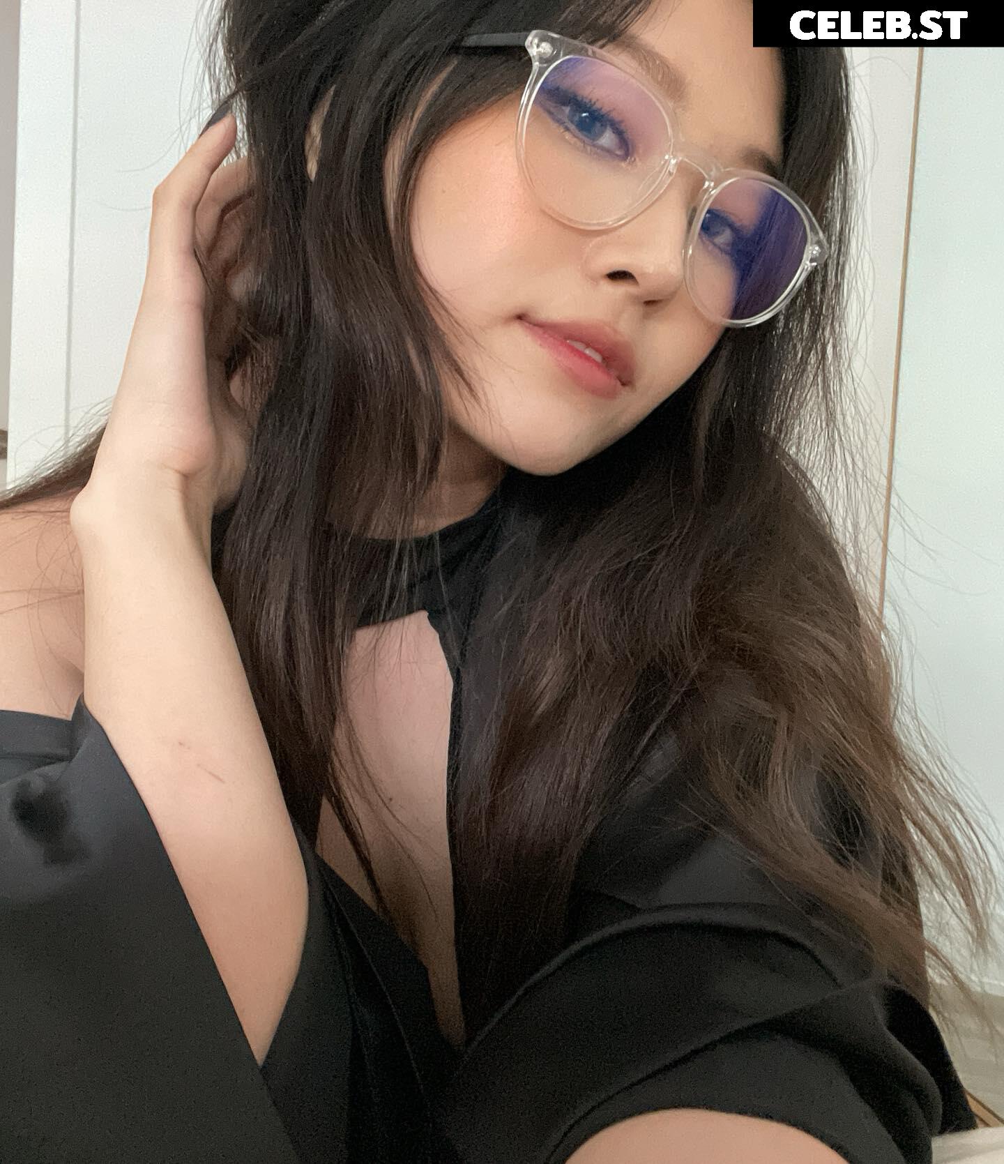 Kang Hee Yoon / Hyoon / Aikuros Image 4319005