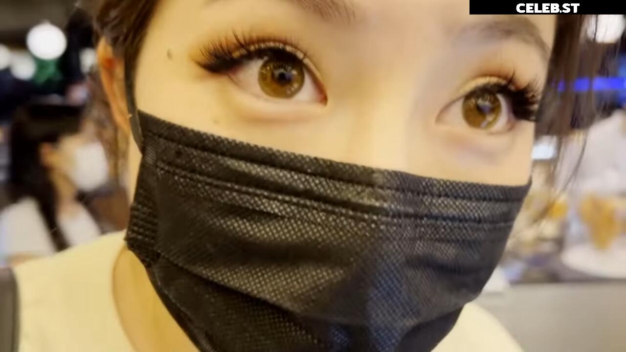 Fuslie (Leslie) Image 4319359