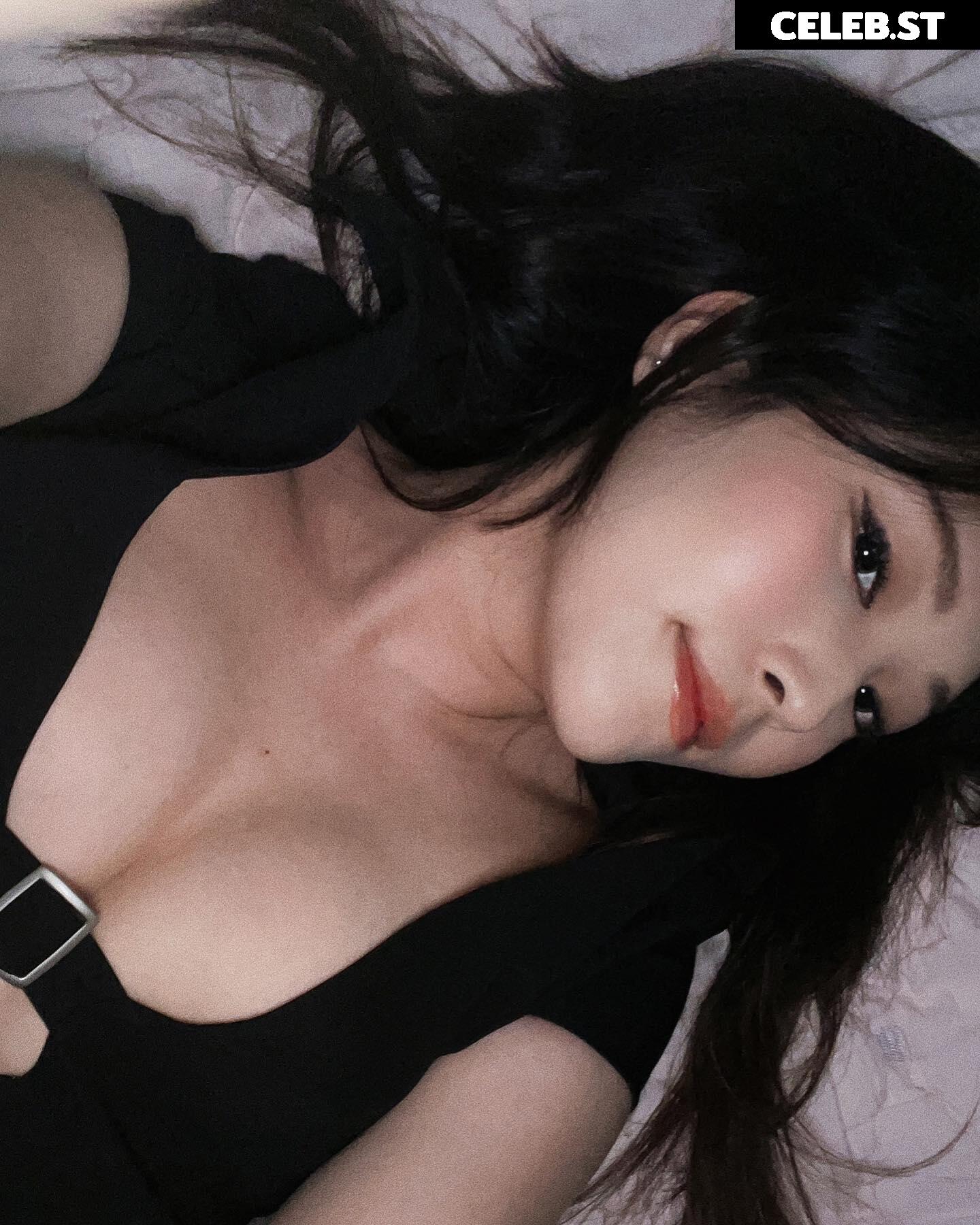 Kang Hee Yoon / Hyoon / Aikuros Image 4318545
