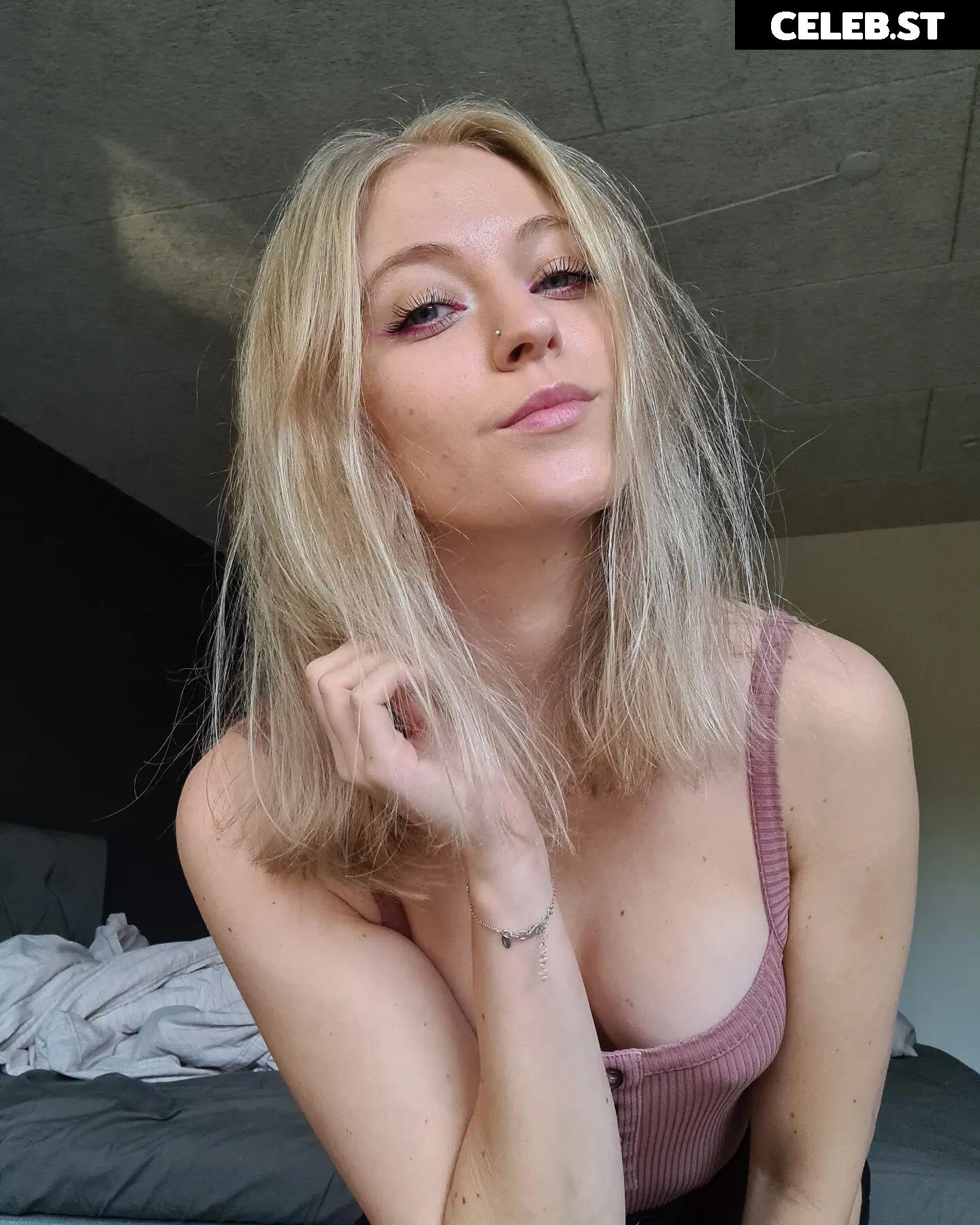 Copykat_/Itsyourkatrine Image 4301875