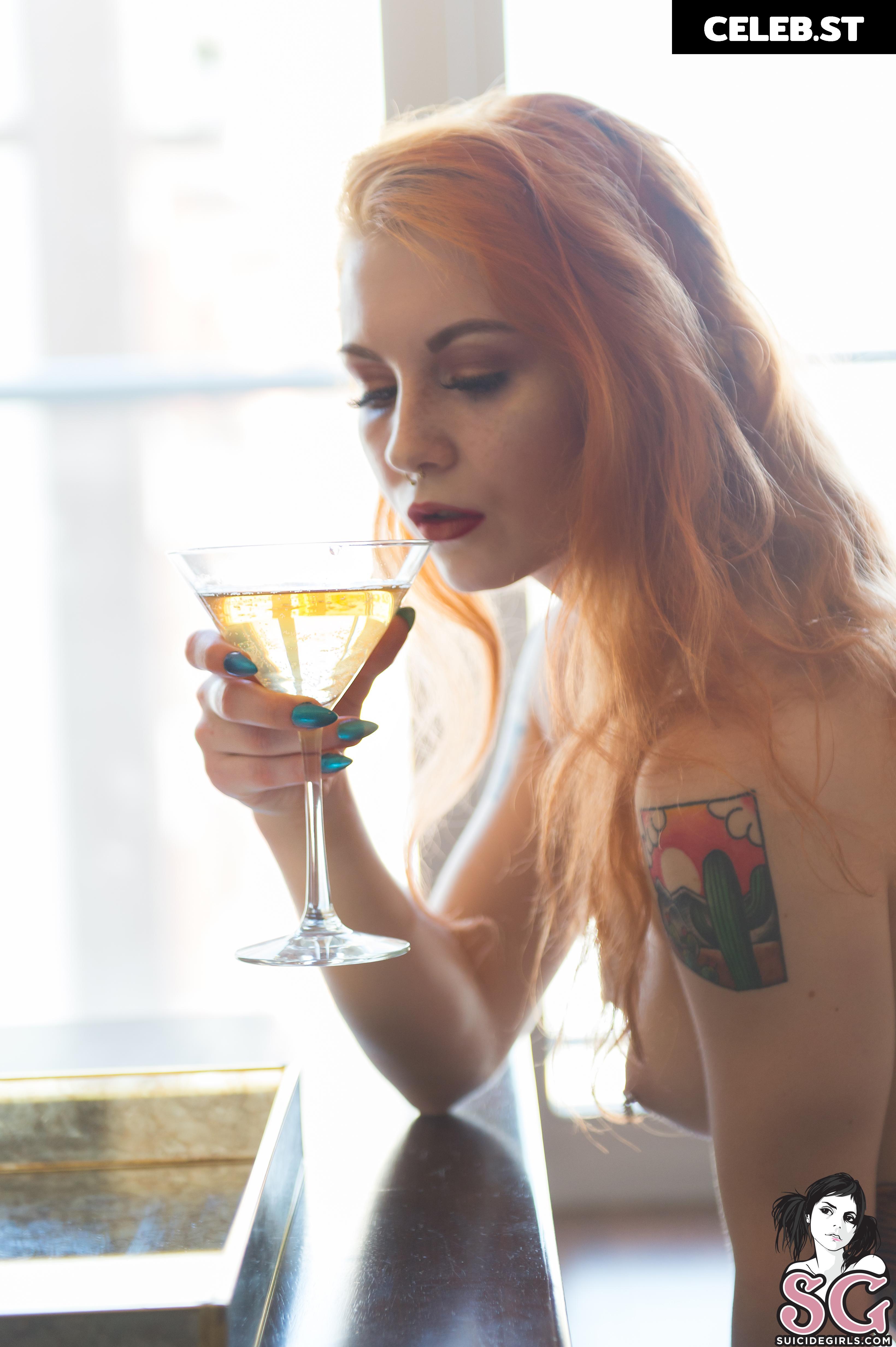 Loveless Image 4892070