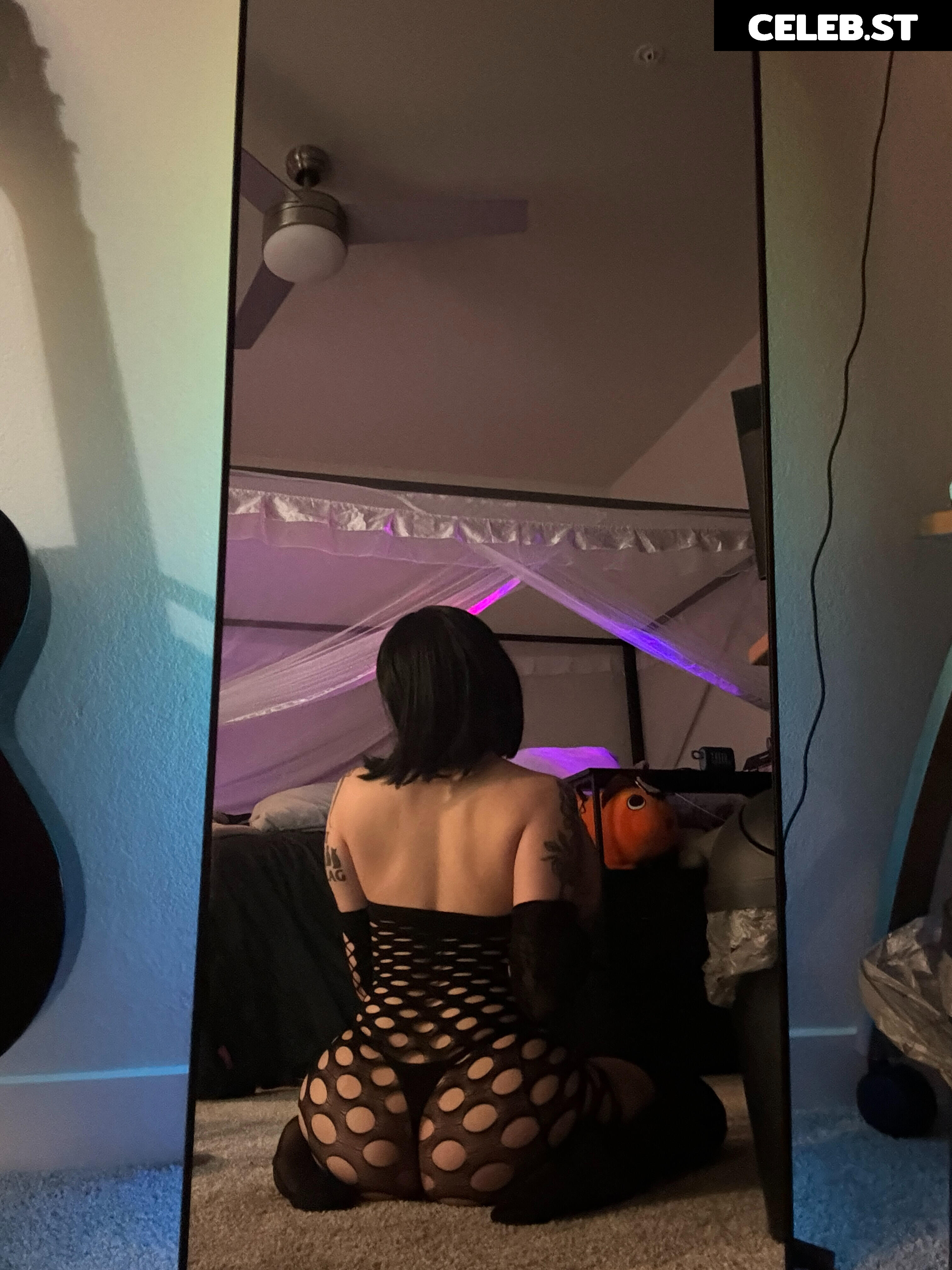 Redroomromance / Pinkroomromance / Rozr Image 4863083