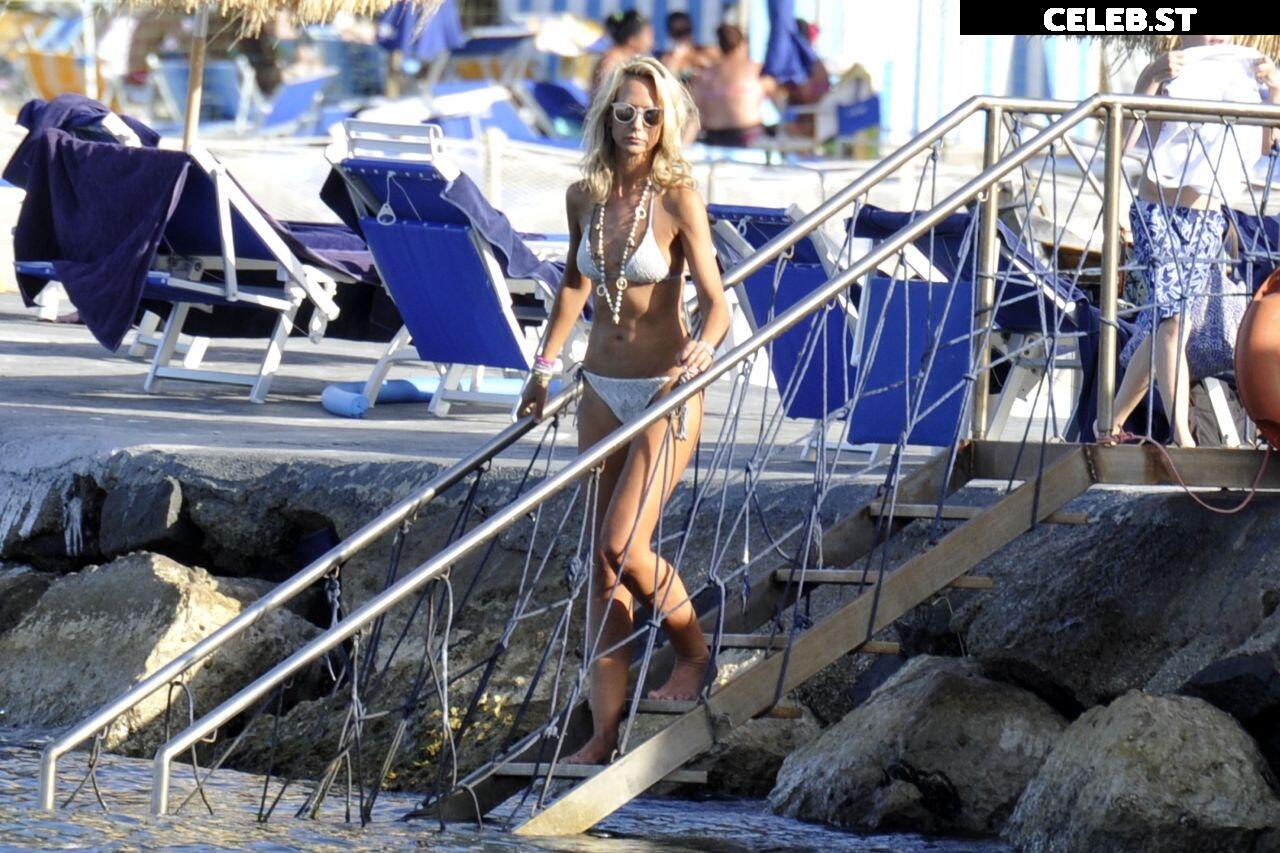 Lady Victoria Hervey Image 4859216