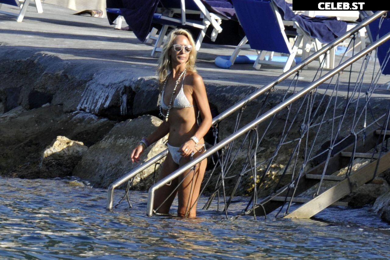 Lady Victoria Hervey Image 4859223