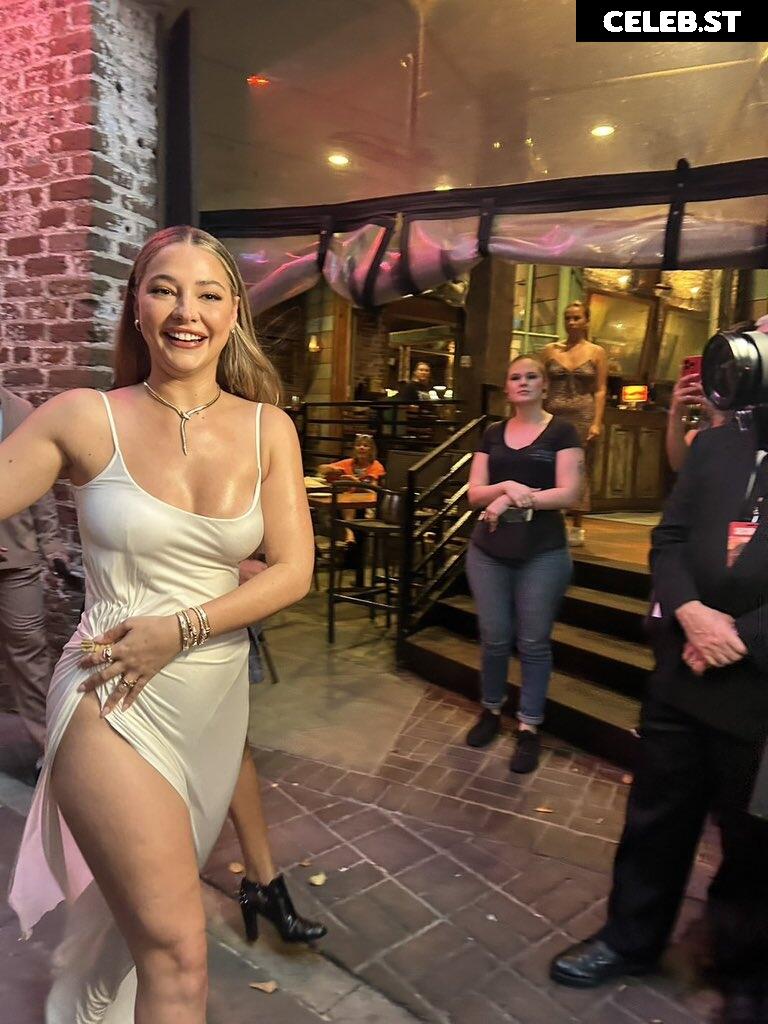 Madelyn Cline Image 4847658