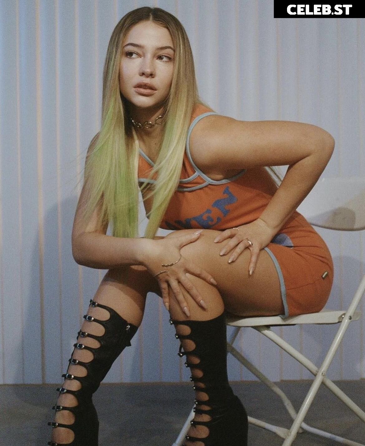 Madelyn Cline Image 4847030