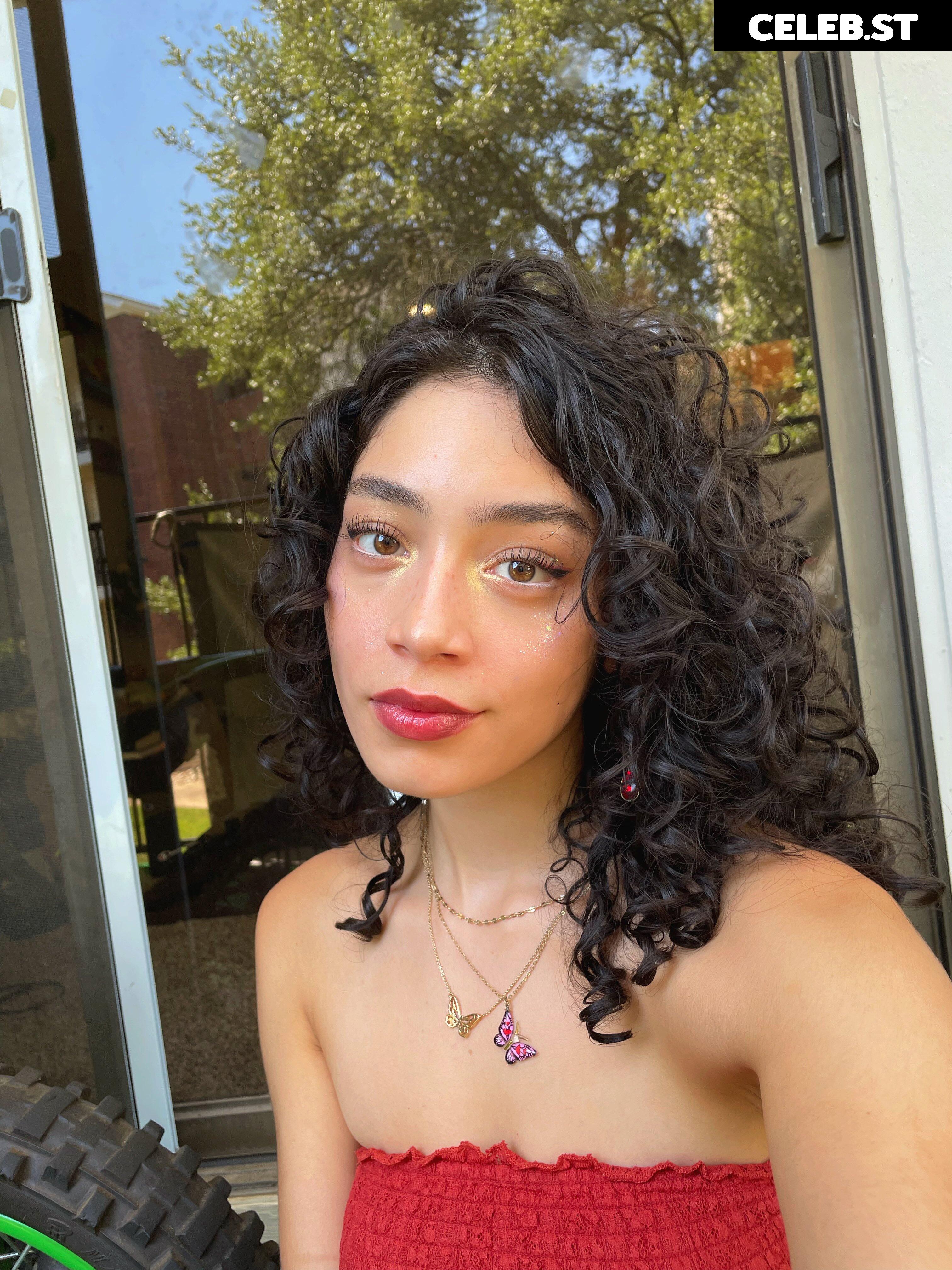 alluringliyah | enchantingliyah | ethereaaliyah Image 4841427