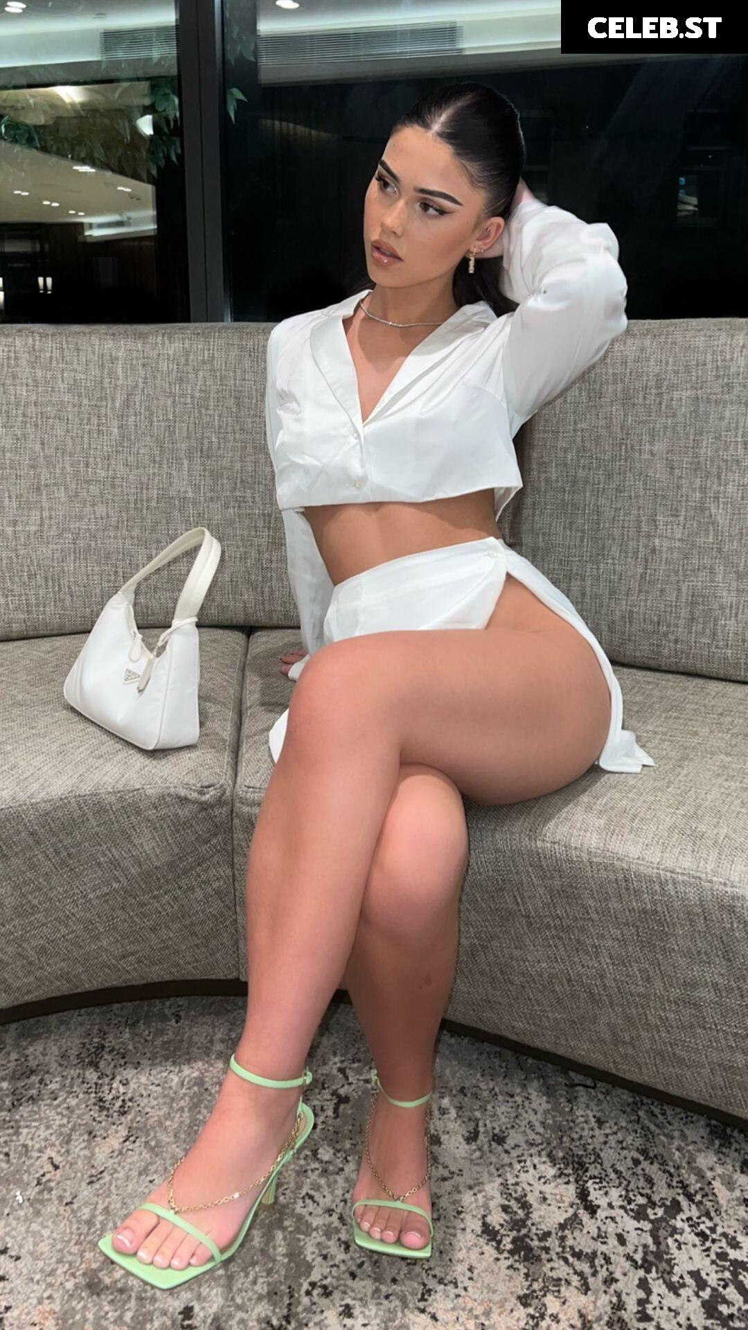 Leah Halton Image 4848023