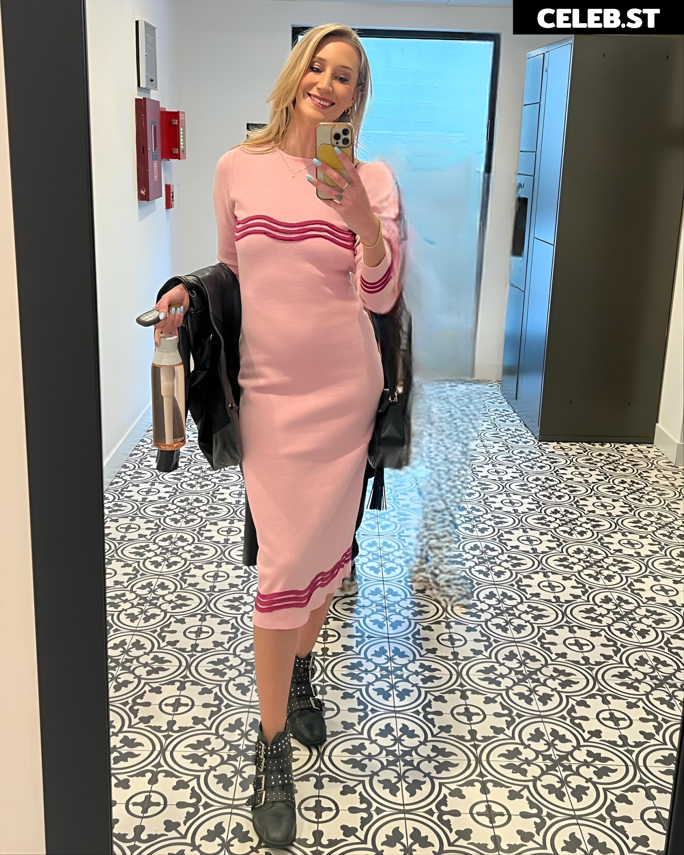 Maude Garrett Image 4836603