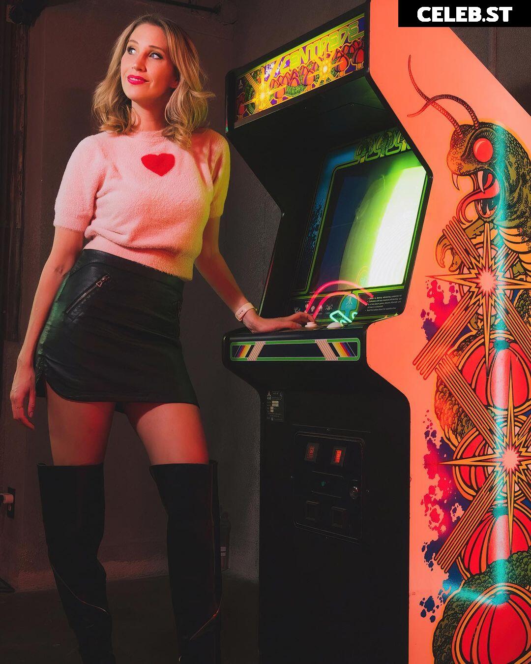 Maude Garrett Image 4837324