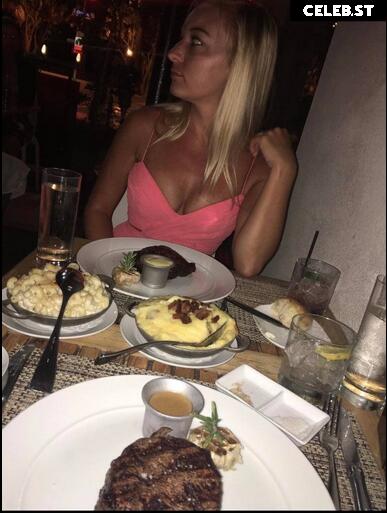 Chelsea Kreiner |  Chels Kreiner Image 4827479