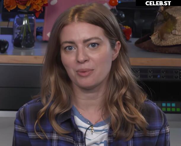 Elyse Willems Image 4824223