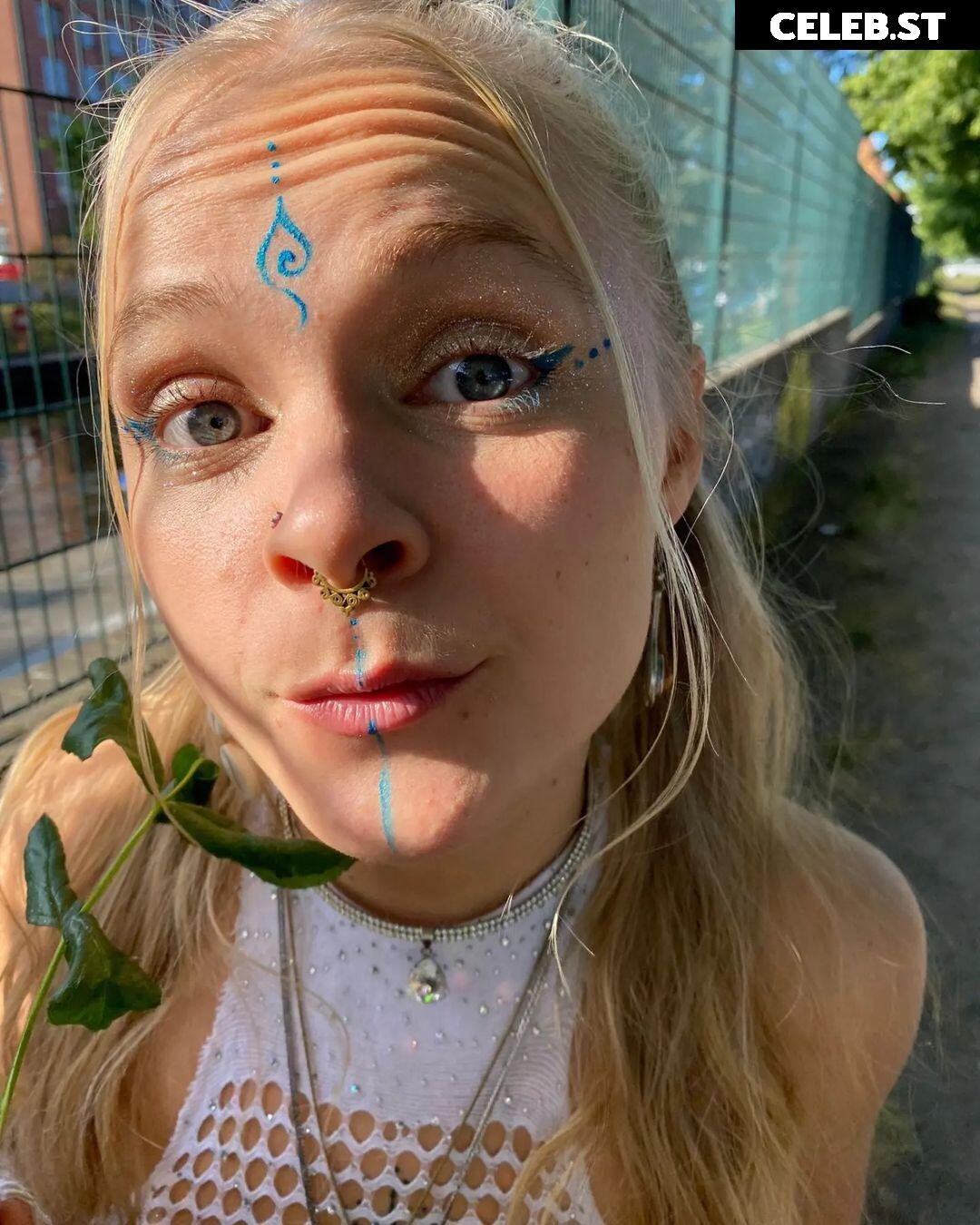 blondeluna Image 482135