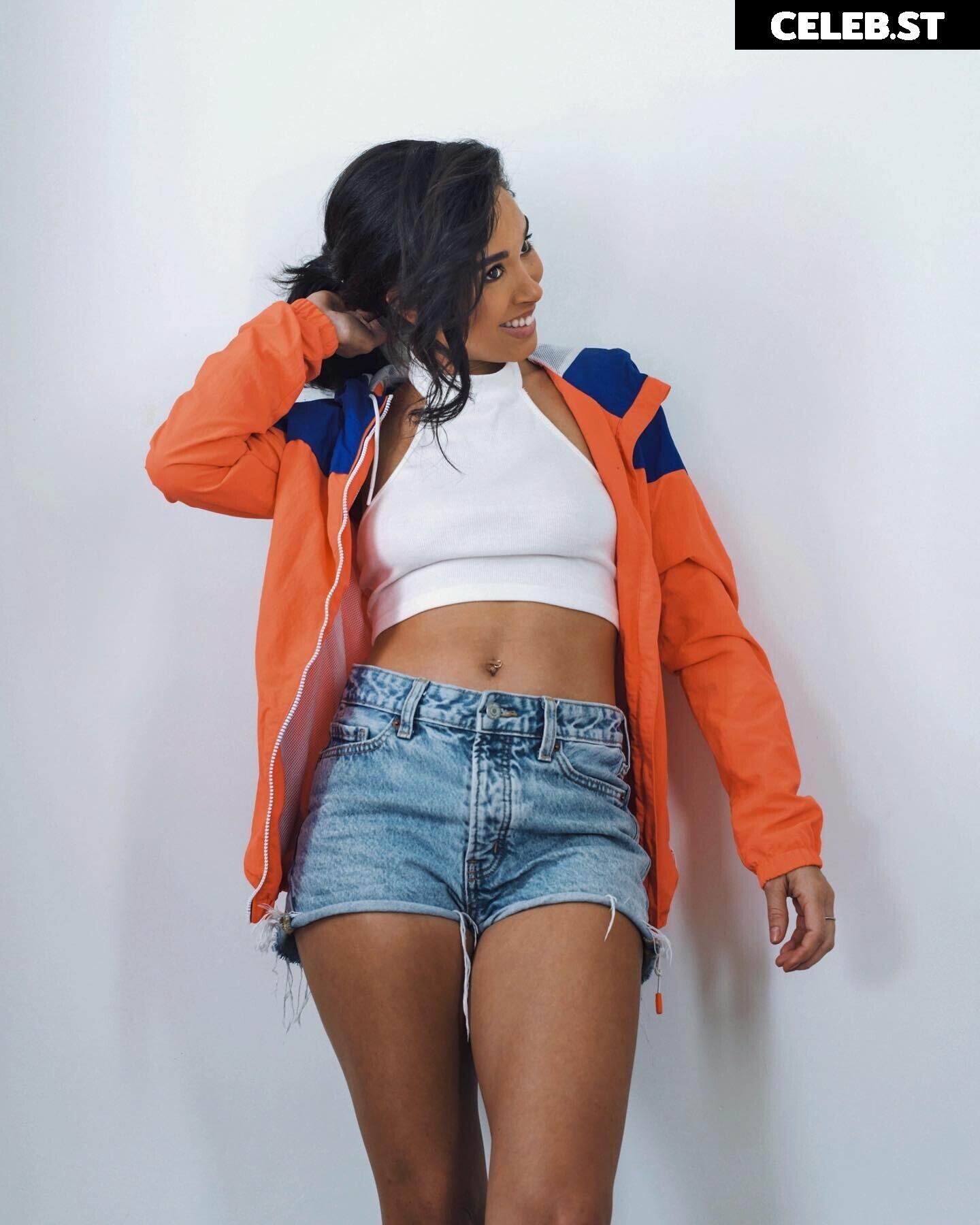 Movie/Series Talk Babes Image 4822421