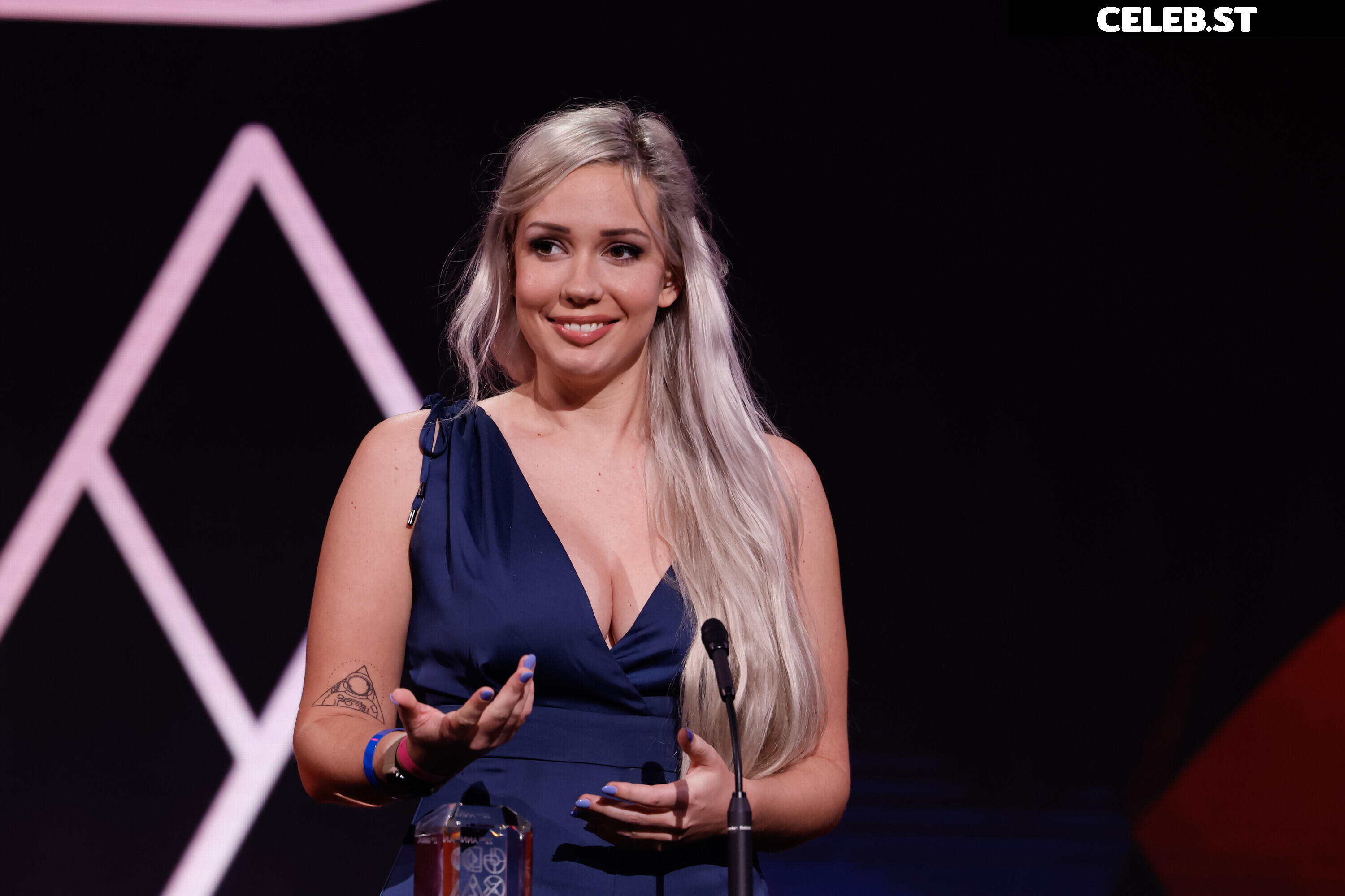 Alanah Pearce - charalanahzard Image 4811940