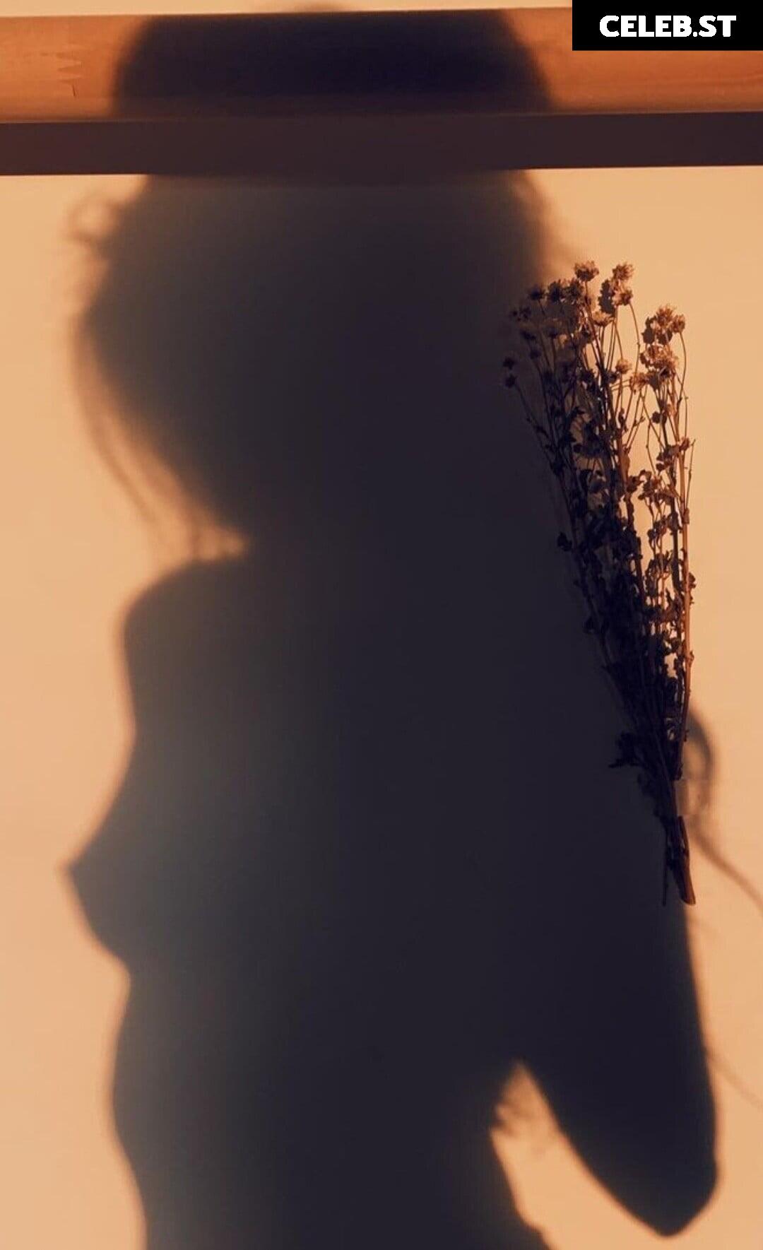 Dodie Clark doddleoddle Image 4810436