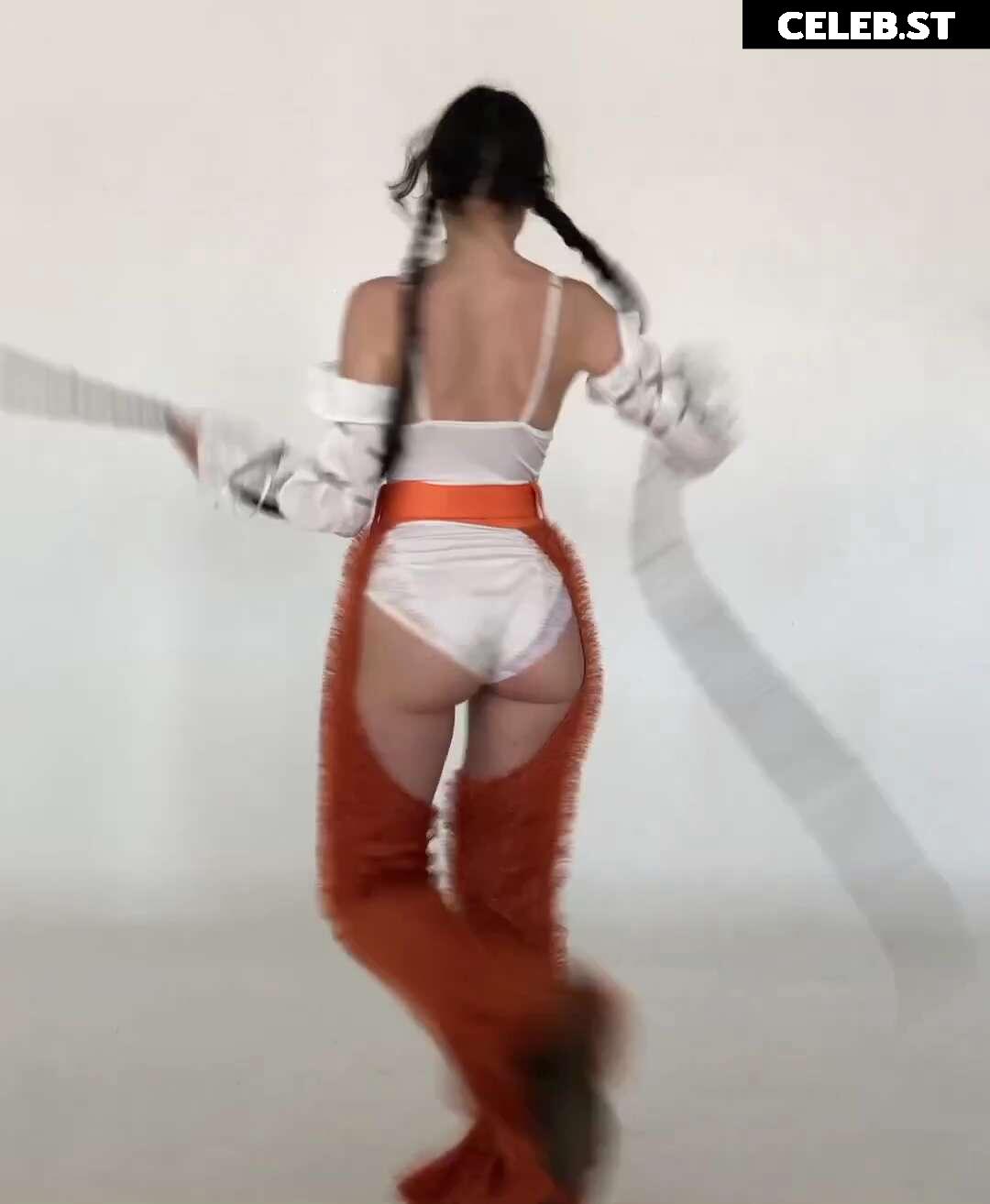 Dodie Clark doddleoddle Image 4810799