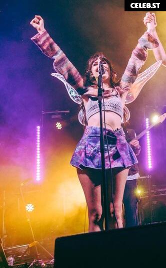 Dodie Clark doddleoddle Image 4810032