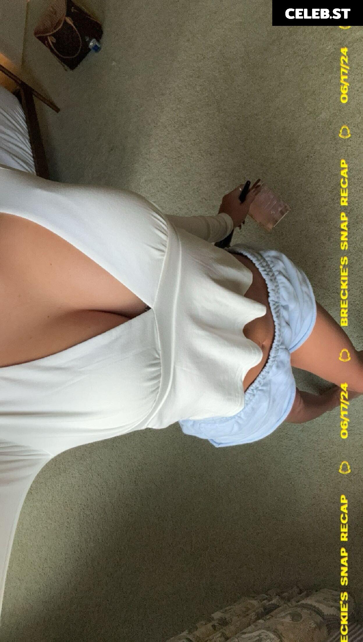 Breckie Hill / @breckiehill Image 4810259