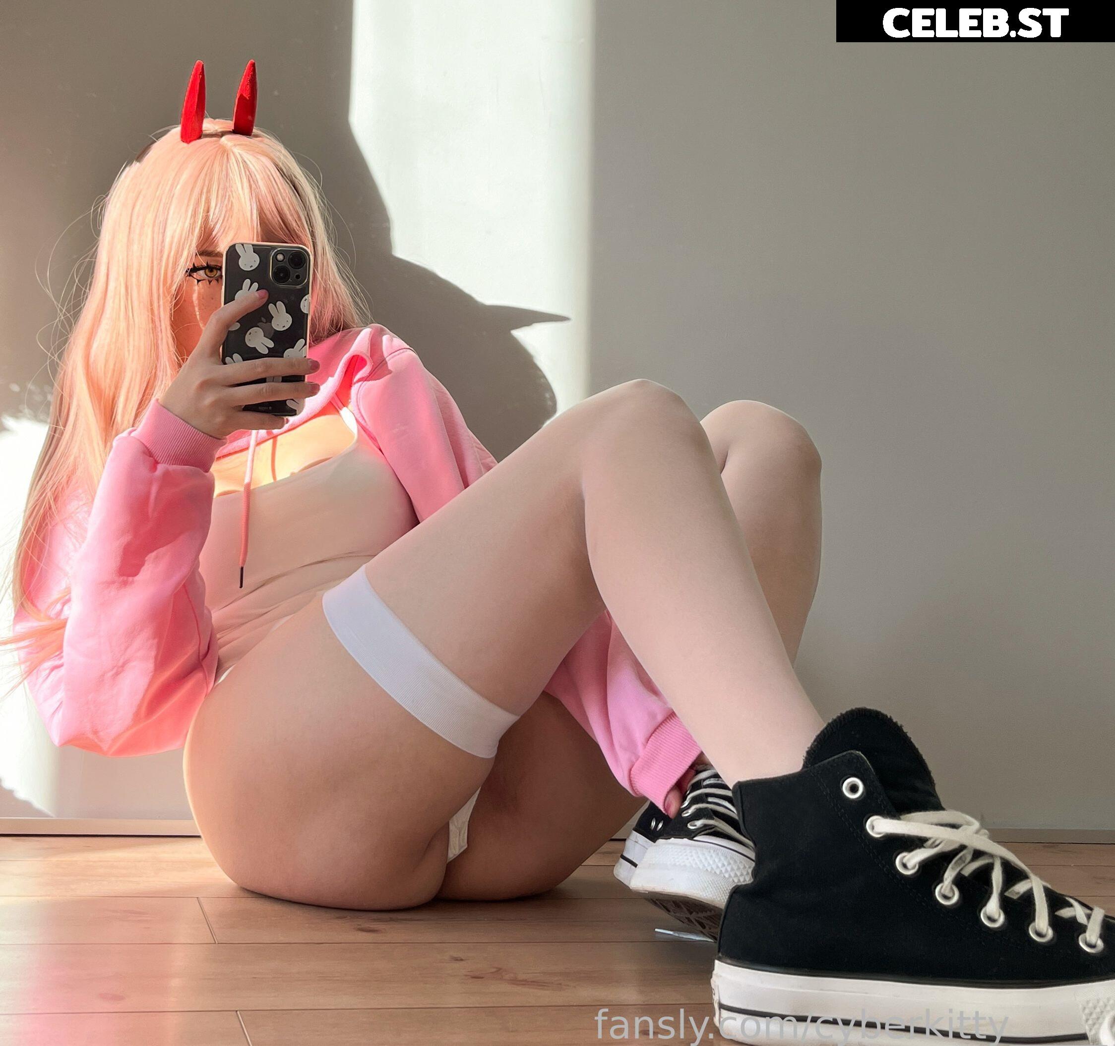 cyberkitty_____  / Dayana Yessembayeva / cyberkitty Image 4818813