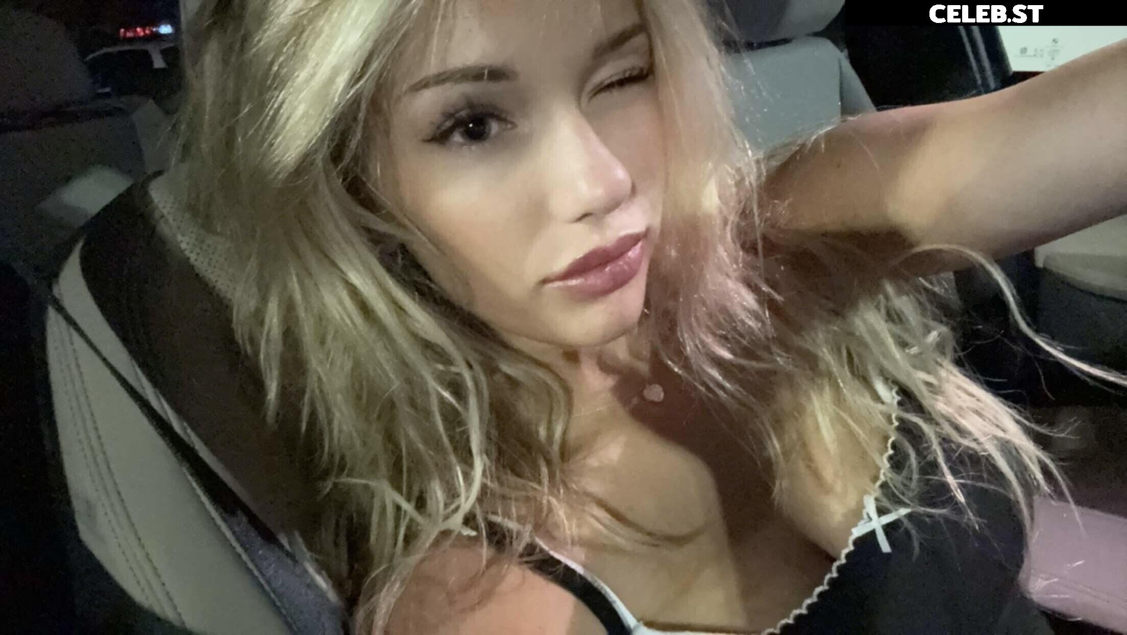 Breckie Hill / @breckiehill Image 4805414