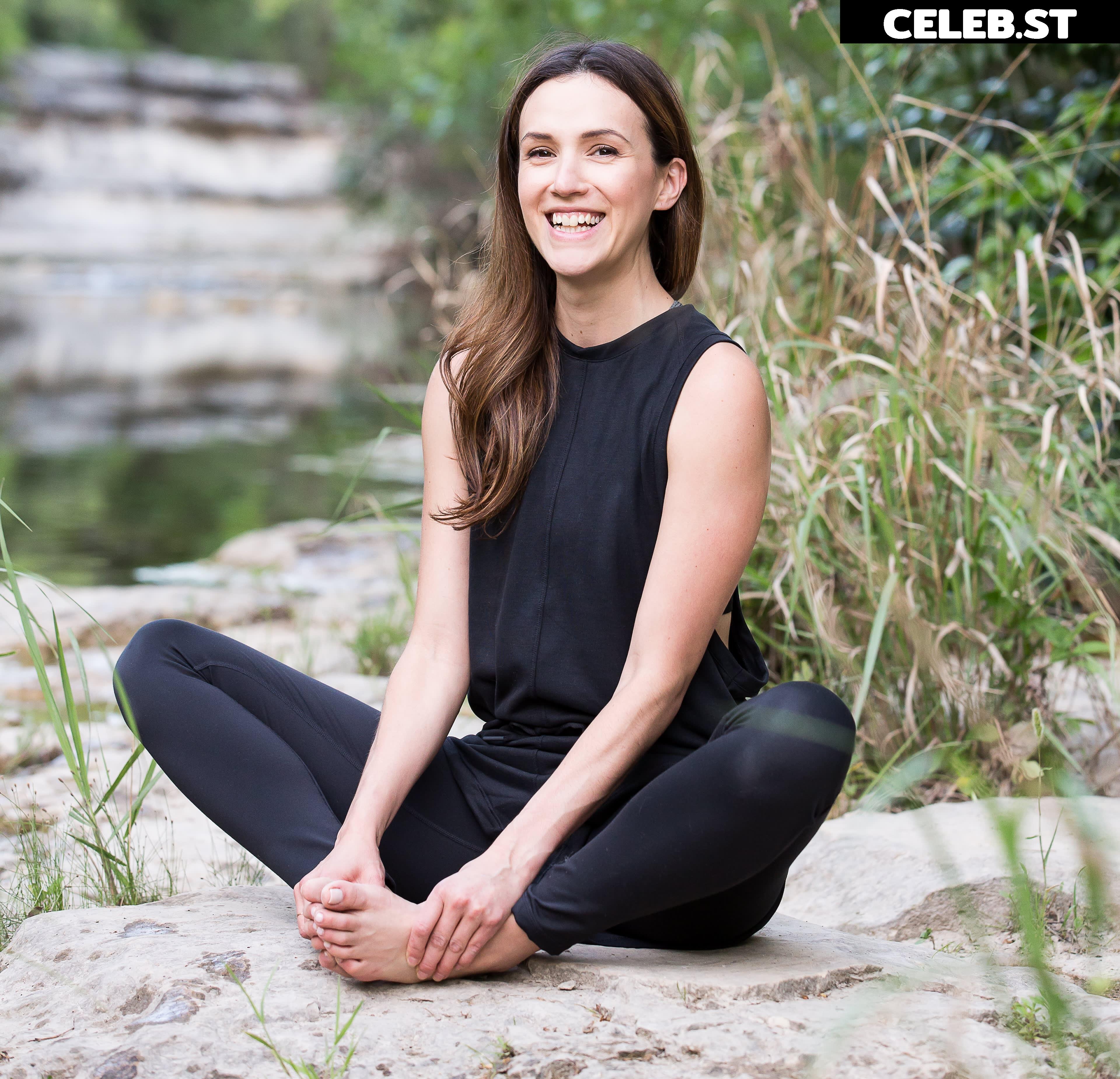 Adriene Mishler (Yoga With Adriene) Image 4805262