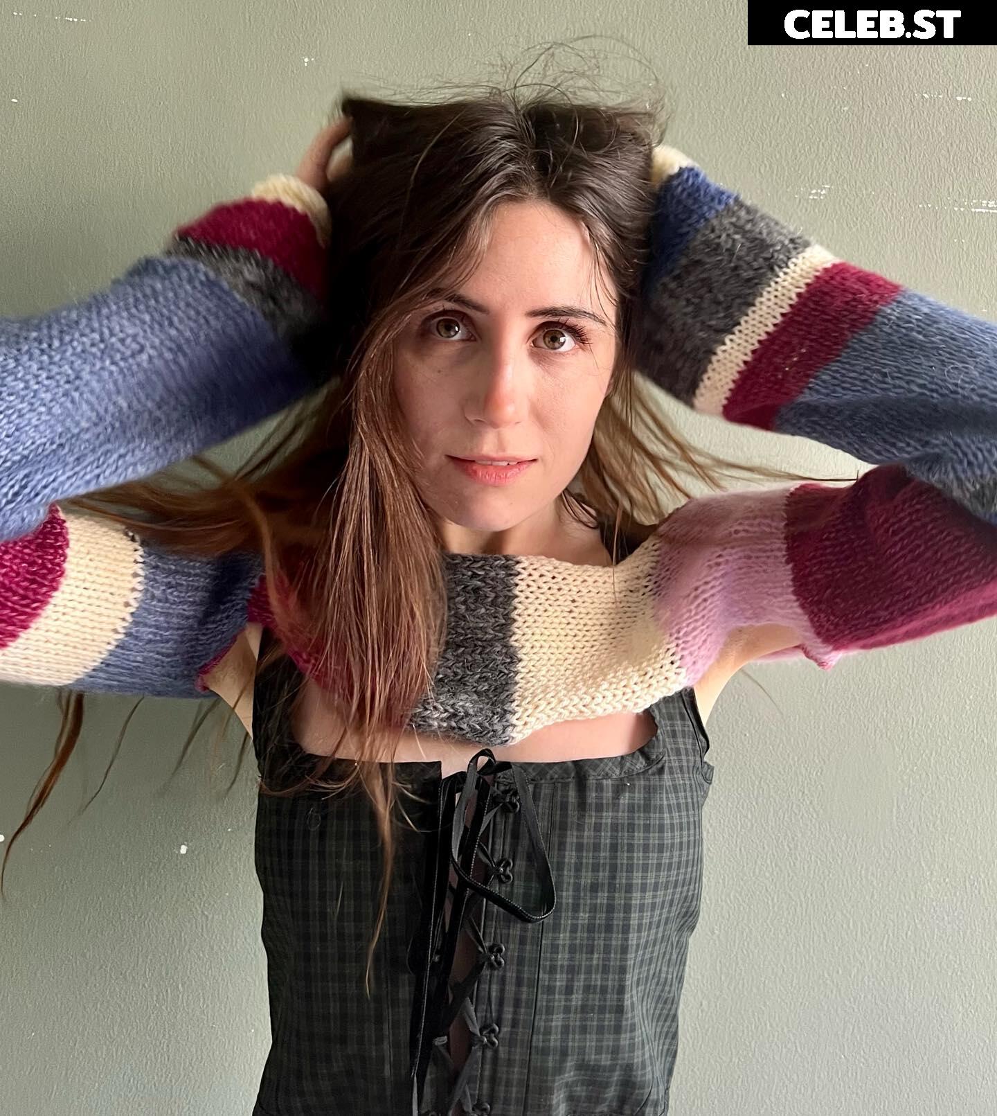 Dodie Clark doddleoddle Image 4807858