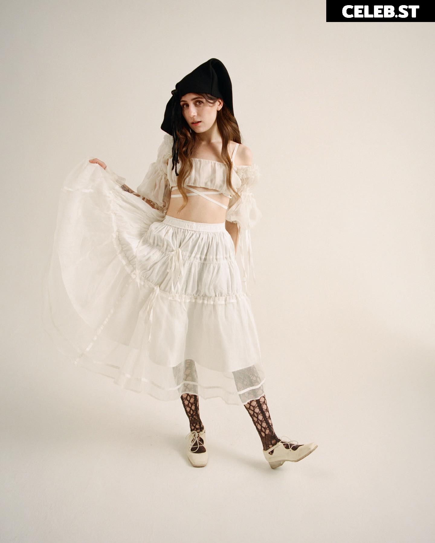 Dodie Clark doddleoddle Image 4807966