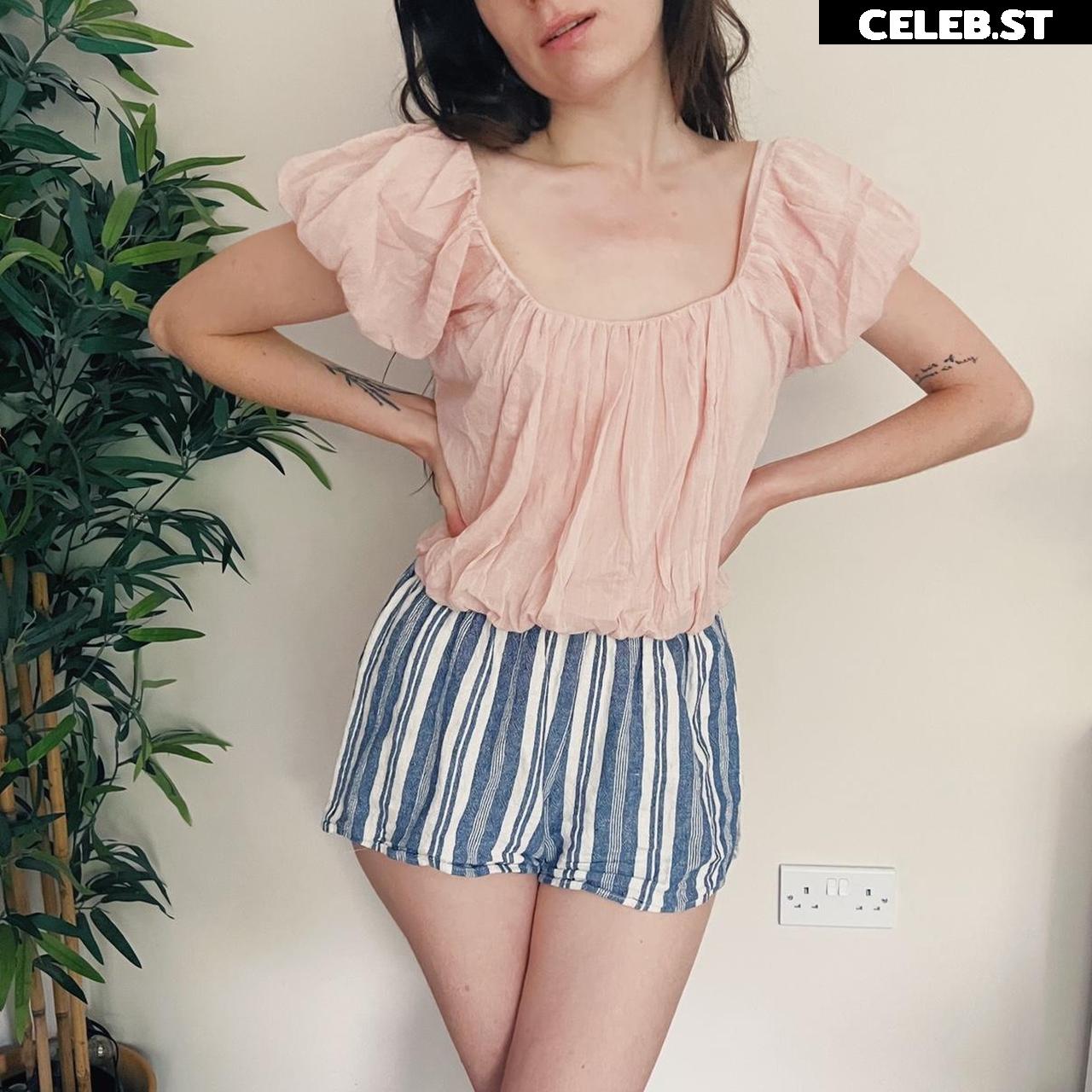 Dodie Clark doddleoddle Image 4804449