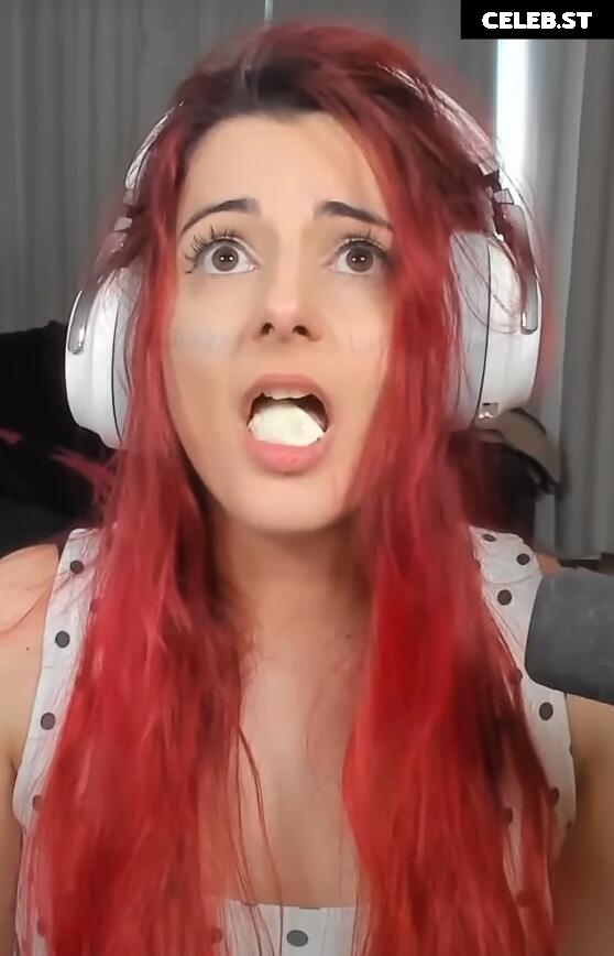 Anniefuchsia Image 4801686