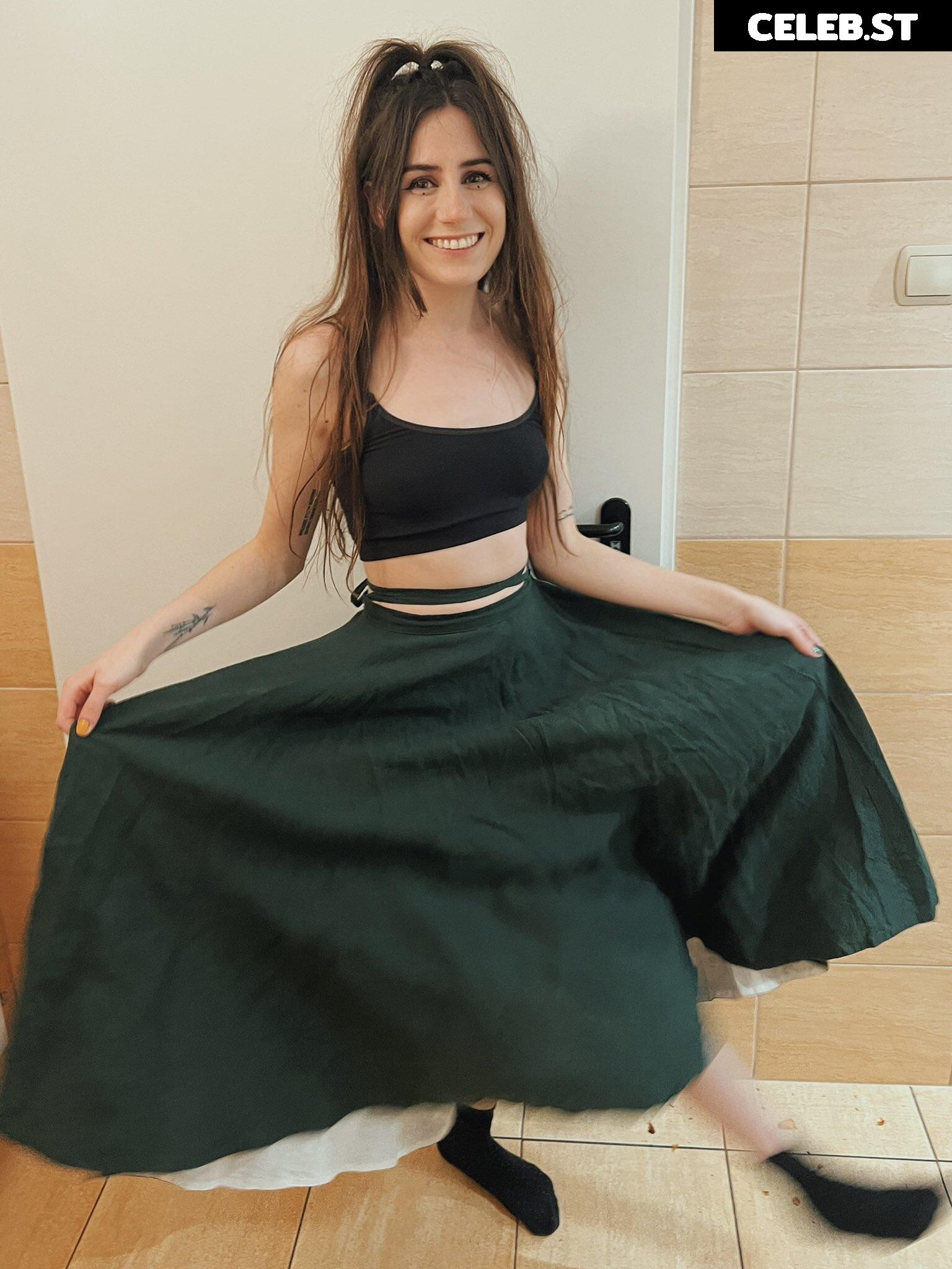 Dodie Clark doddleoddle Image 4800157