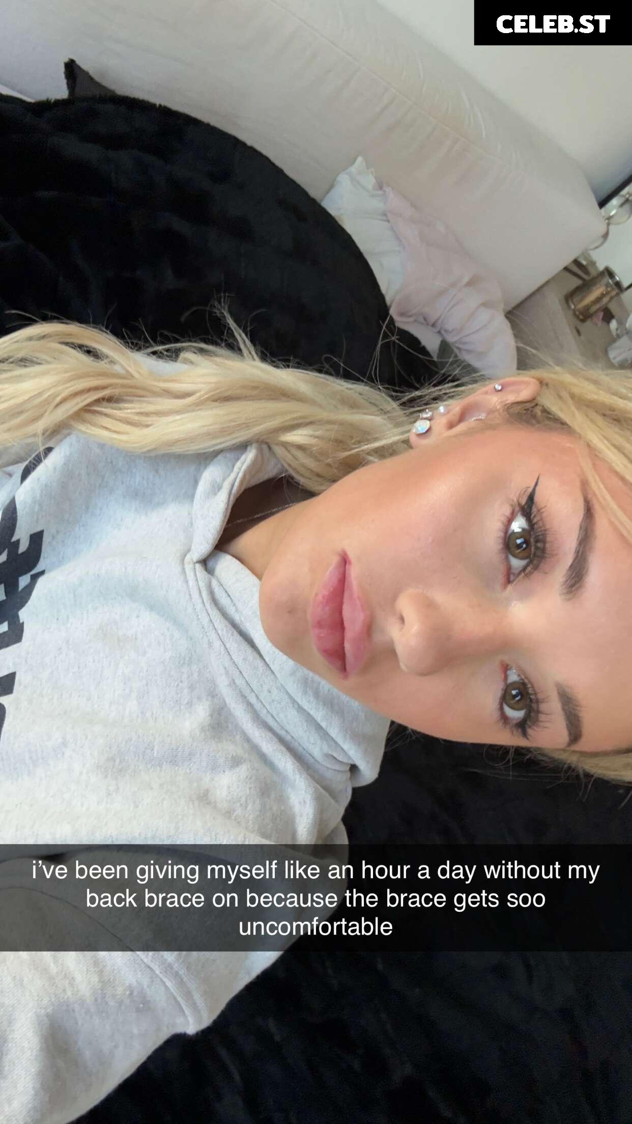 Breckie Hill / @breckiehill Image 4809515