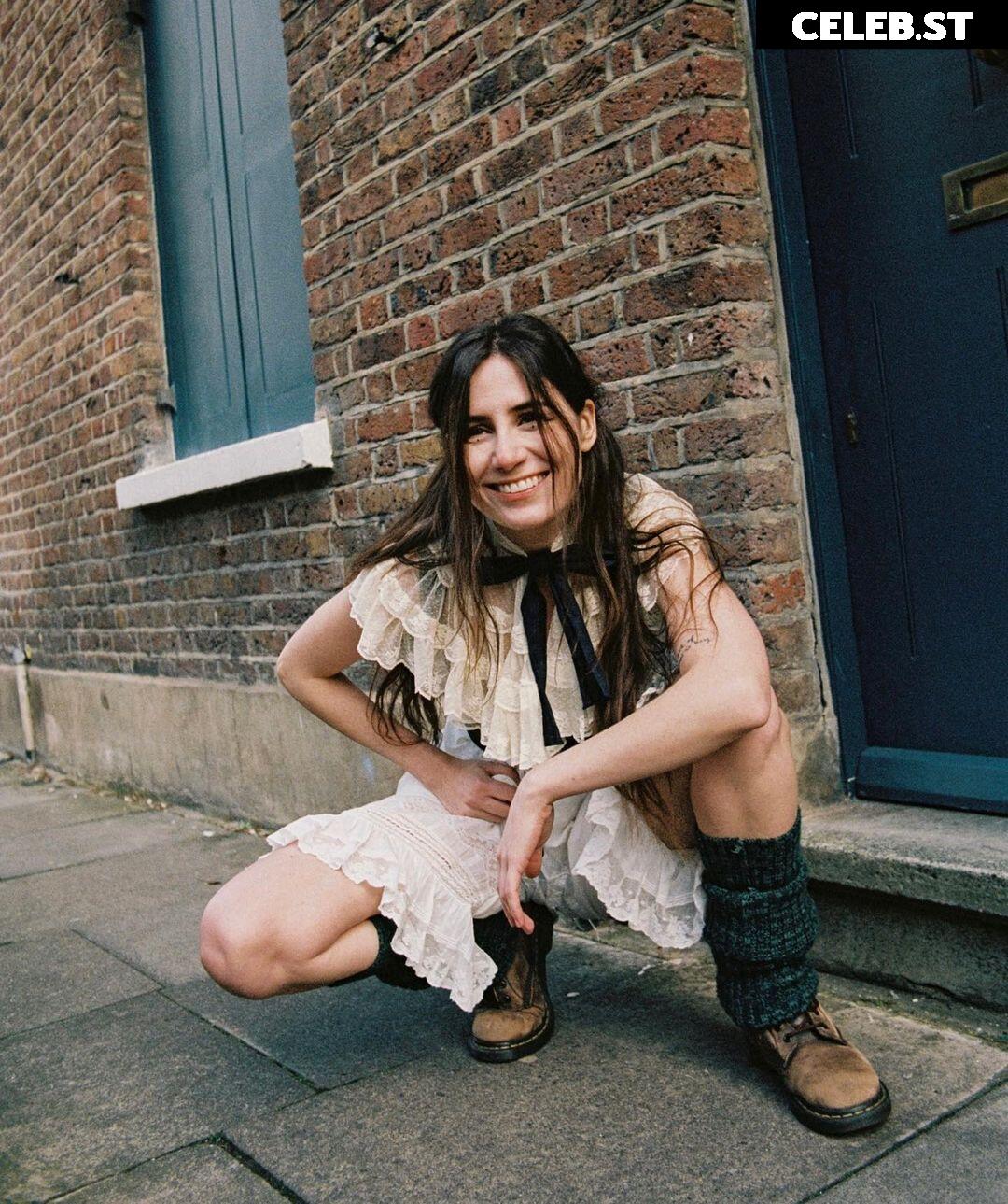 Dodie Clark doddleoddle Image 4808175