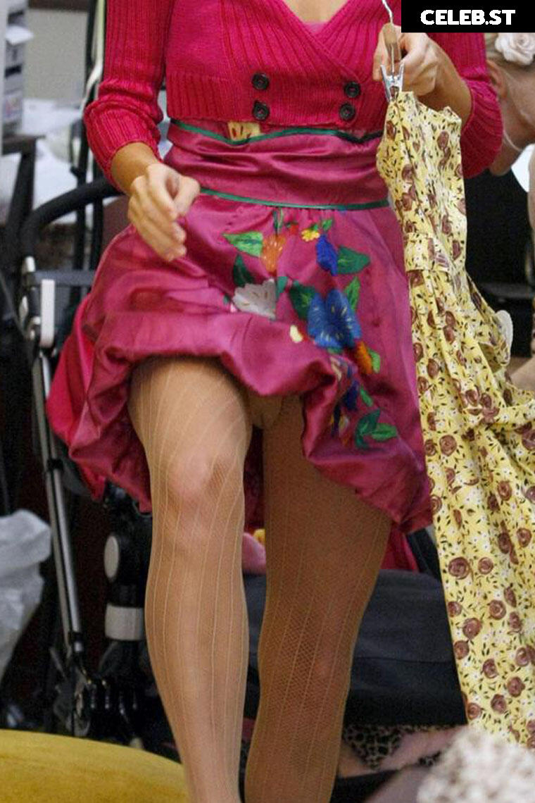 Paris Hilton Image 4994090