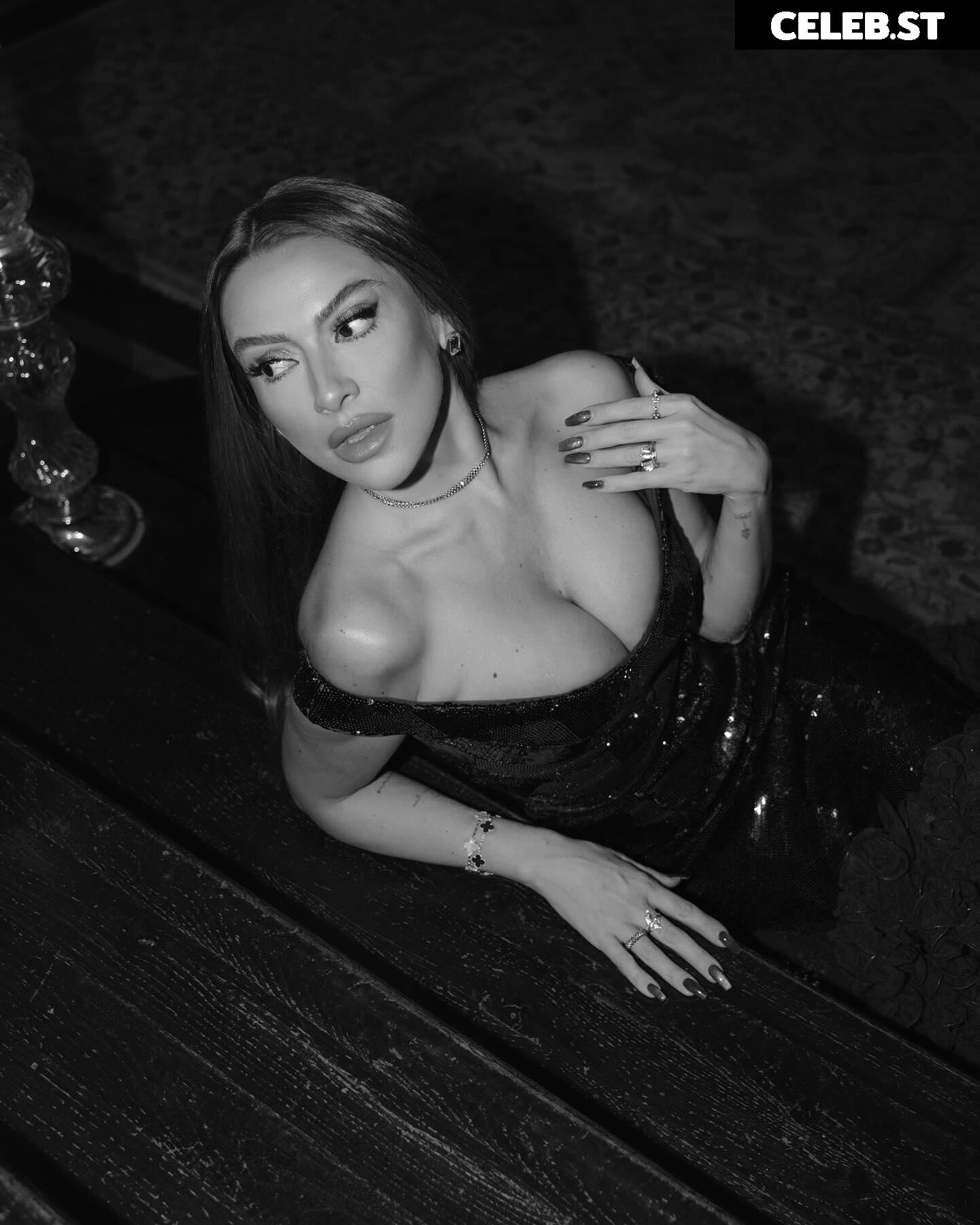 Hadise Image 4993023