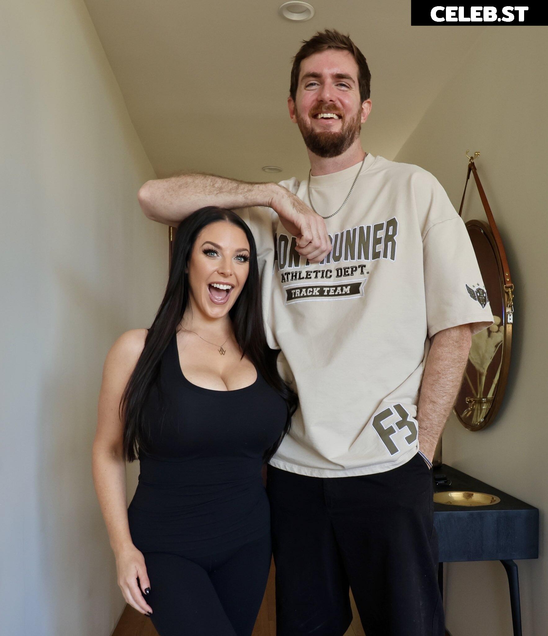 Angela White Image 4974372