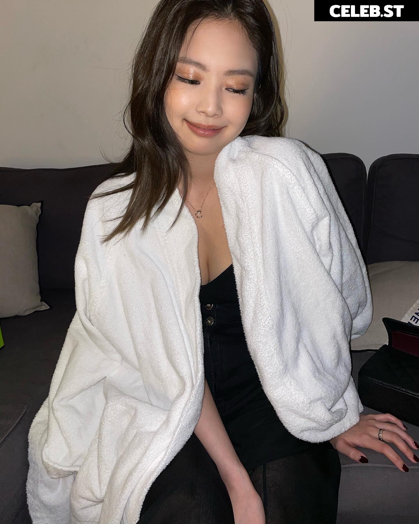 Jennie | BLΛƆKPIИK (Blackpink) Image 4955606
