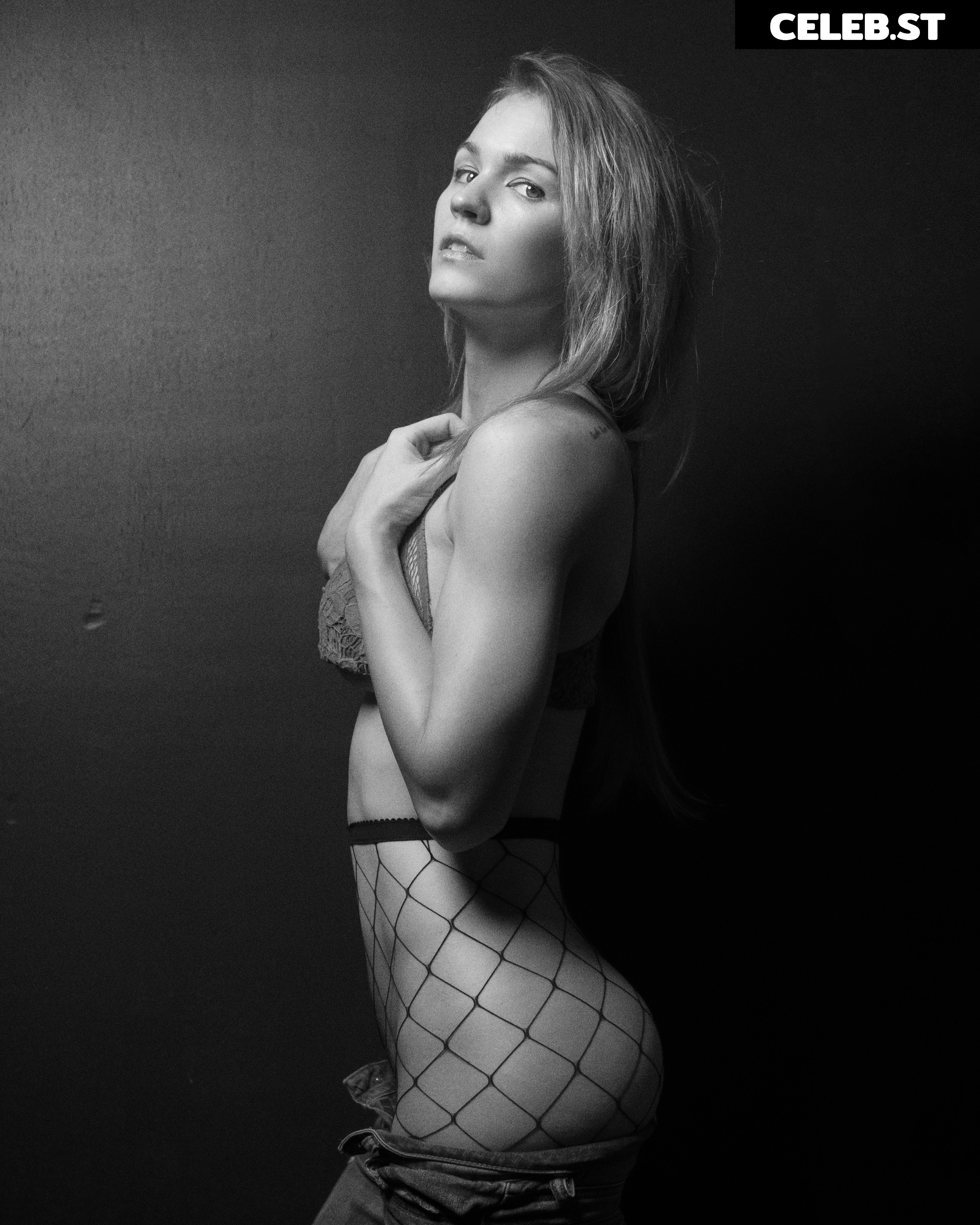 Stephanie Worth Image 495309