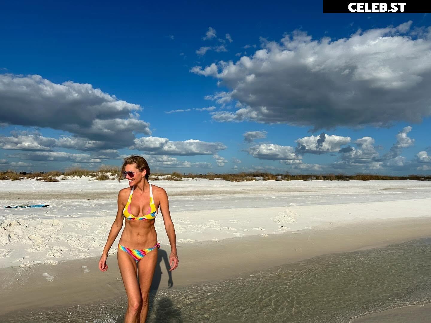 Tricia Helfer Image 4941881