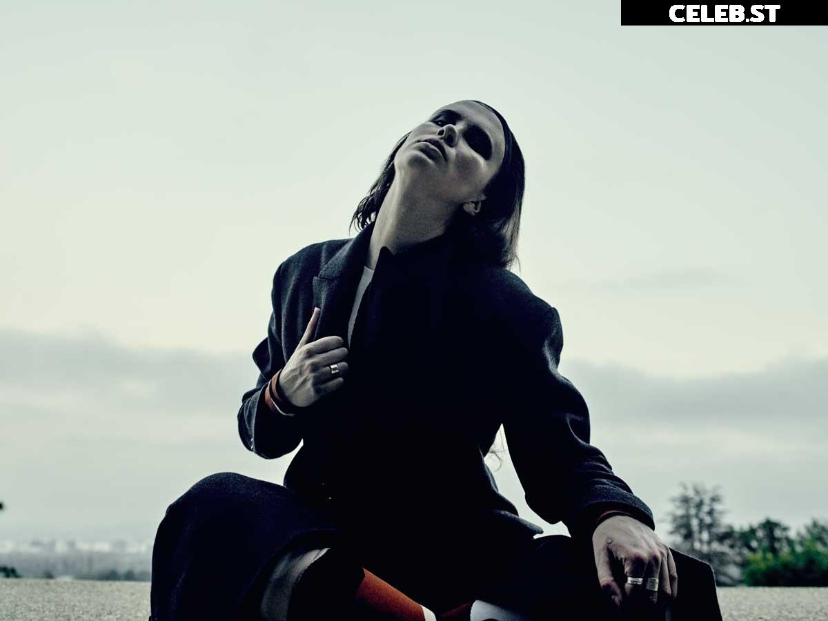 Ireland Baldwin Image 4941685