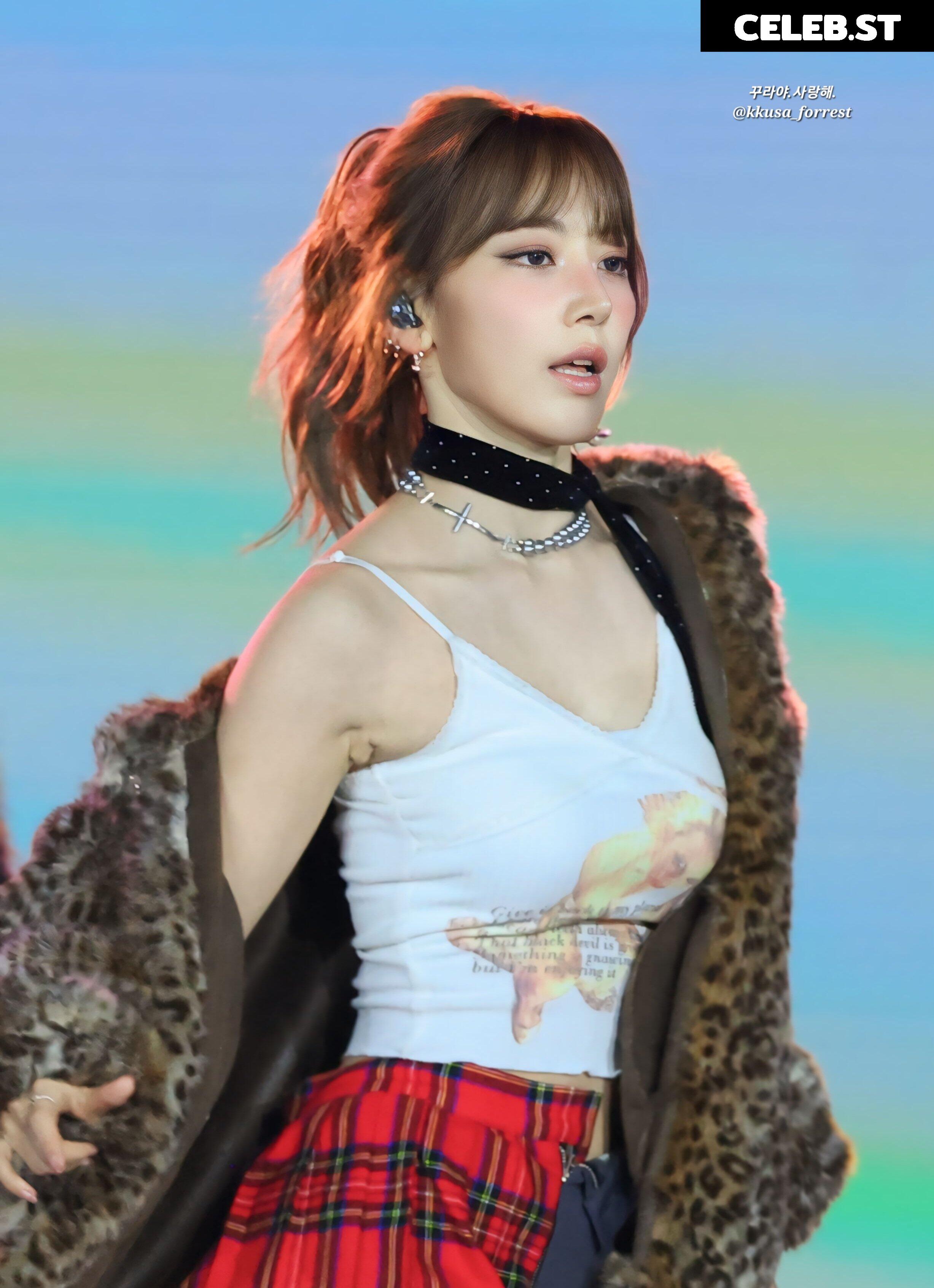 Sakura Miyawaki 宮脇 咲良 | LESSERAFIM Image 4941204