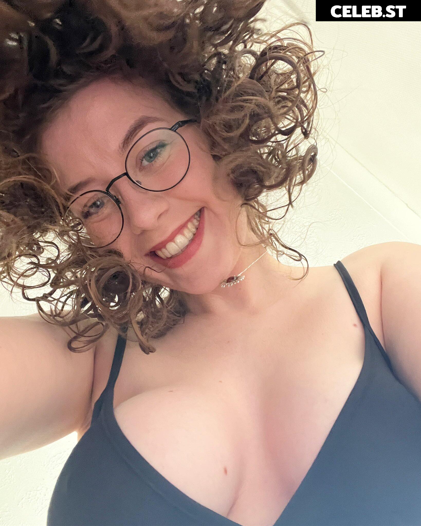 Tallassgirl - Jo Munroe Image 4932593