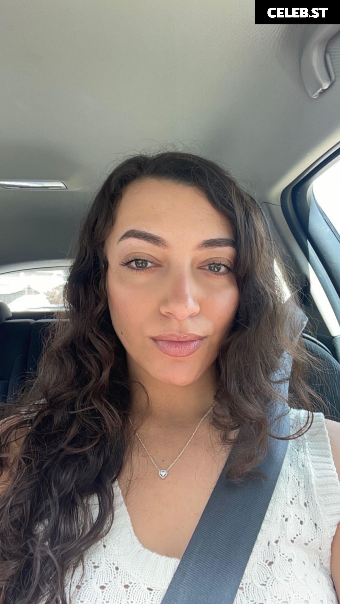 Liala Naema Image 4925728