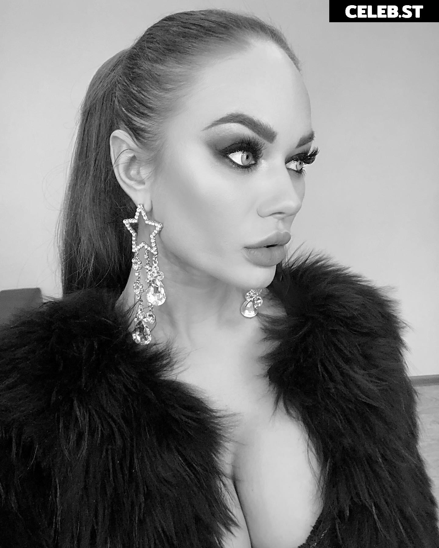 Yana Koshkina Image 4916493