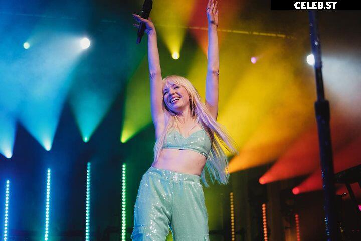 Carly Rae Jepsen Image 4910848