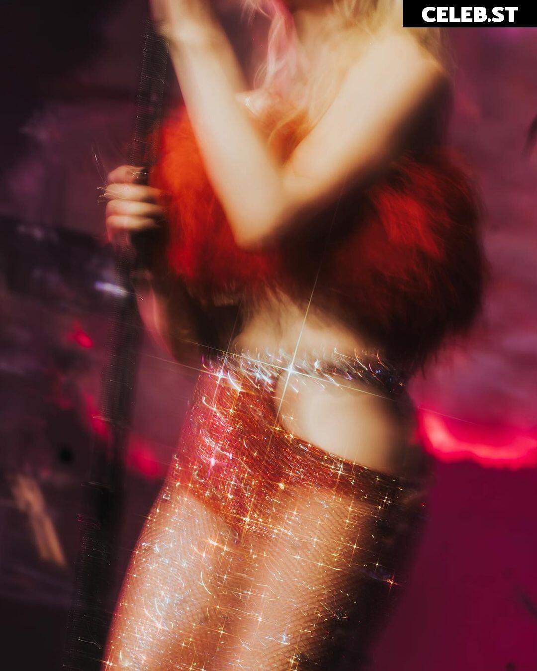 Carly Rae Jepsen Image 4910436
