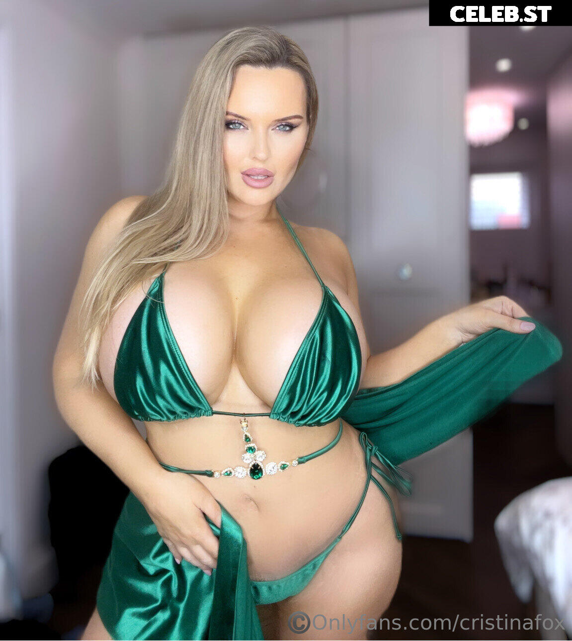 Cristina Fox Image 4902496